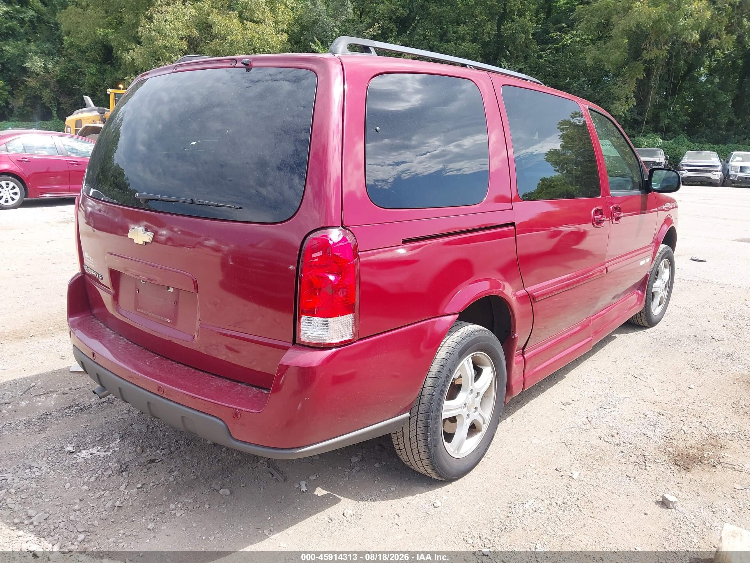 2005 Chevrolet Uplander Ls Red vin: 1GNDV23L75D216553