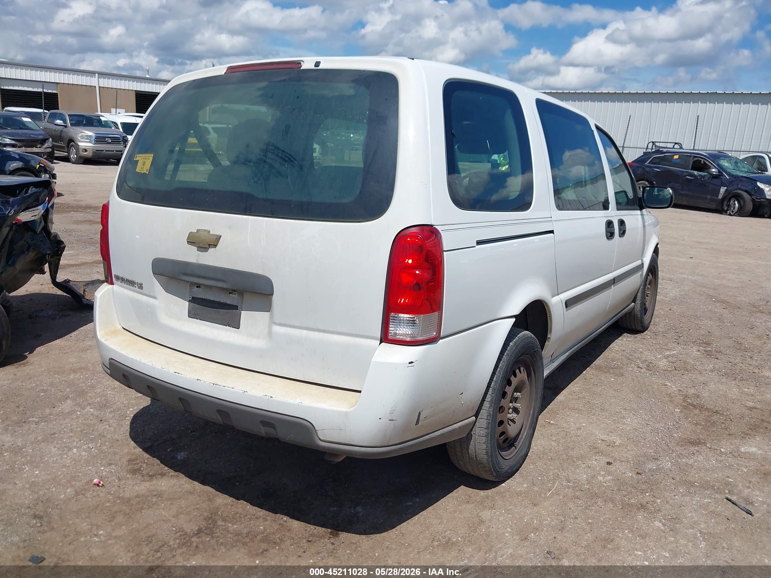 2006 Chevrolet Uplander Ls White vin: 1GNDV23L76D180686