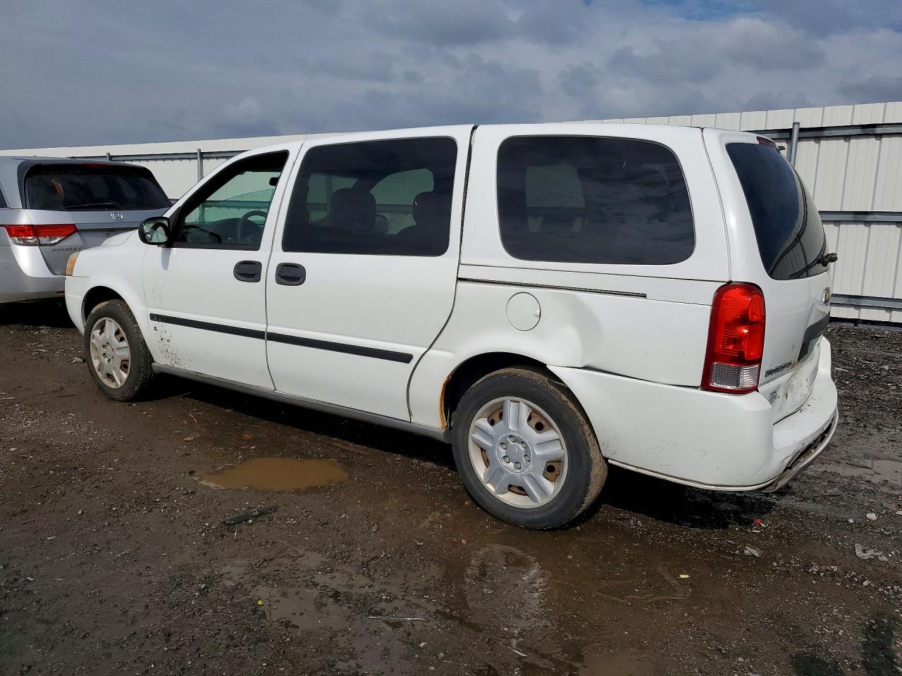 2006 Chevrolet Uplander Ls White vin: 1GNDV23L86D168515