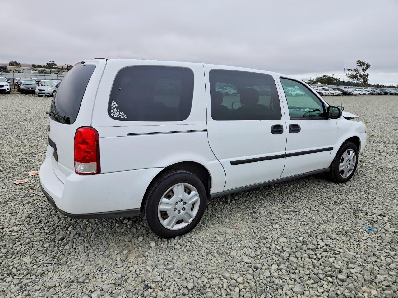 2008 Chevrolet Uplander Ls White vin: 1GNDV23WX8D180579