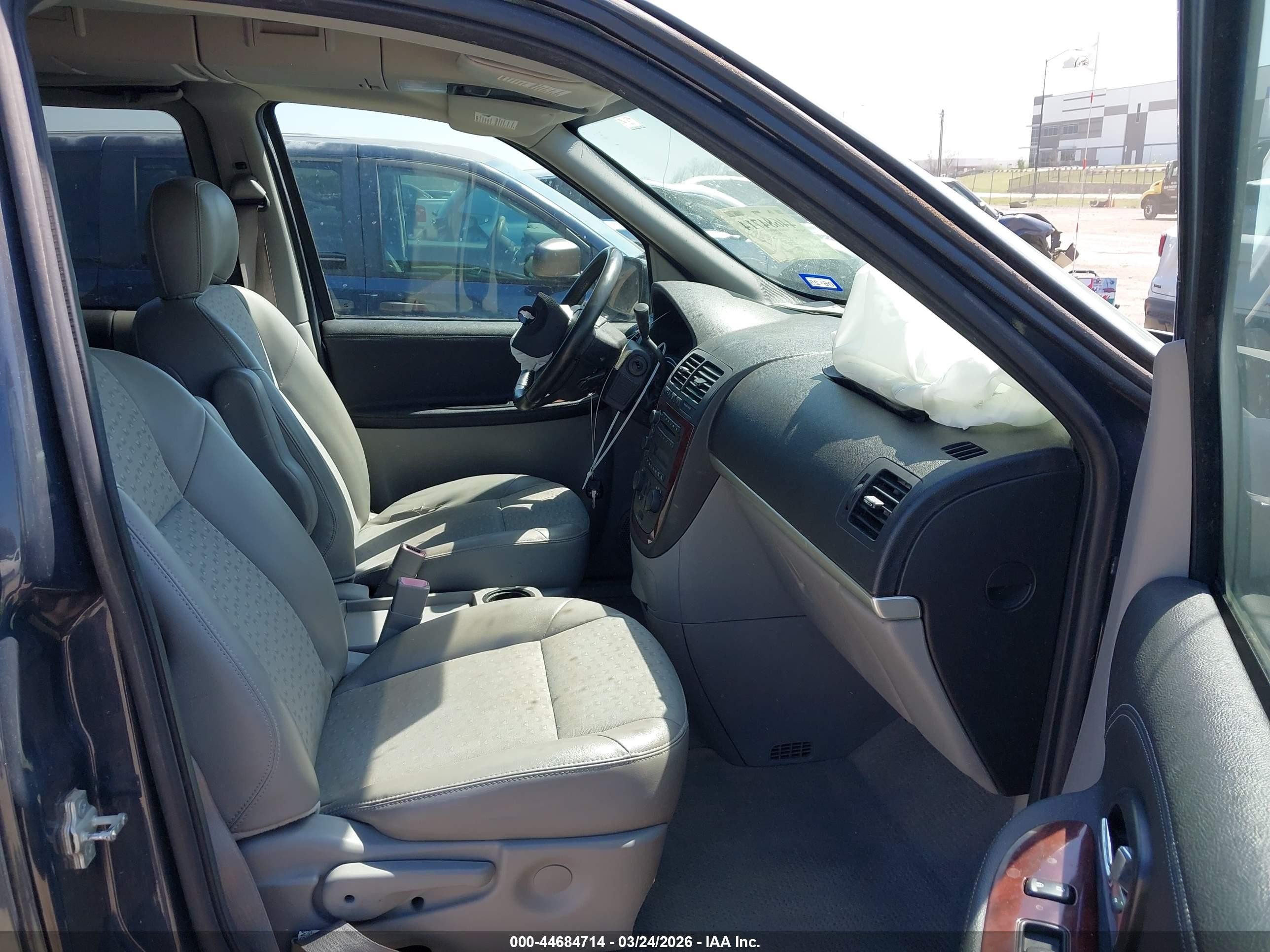 2008 Chevrolet Uplander Lt Gray vin: 1GNDV33118D204181