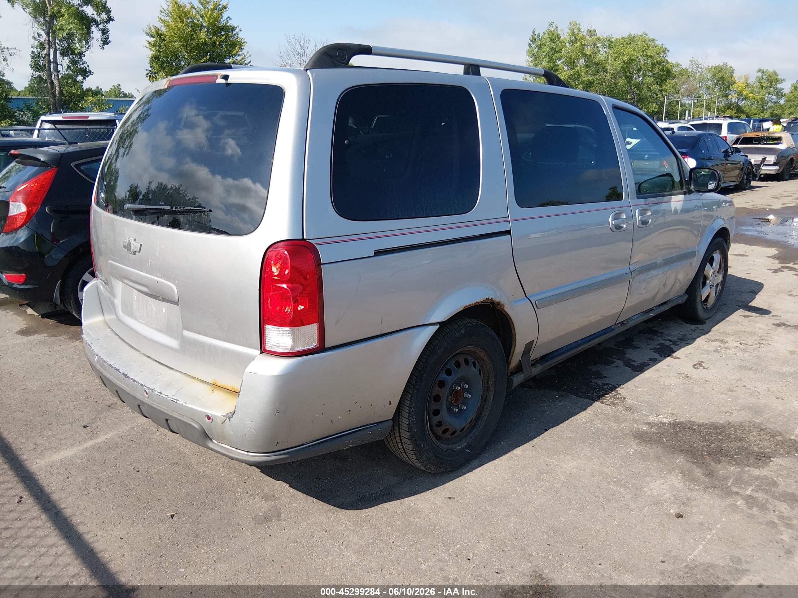 2007 Chevrolet Uplander Lt Silver vin: 1GNDV33167D129346