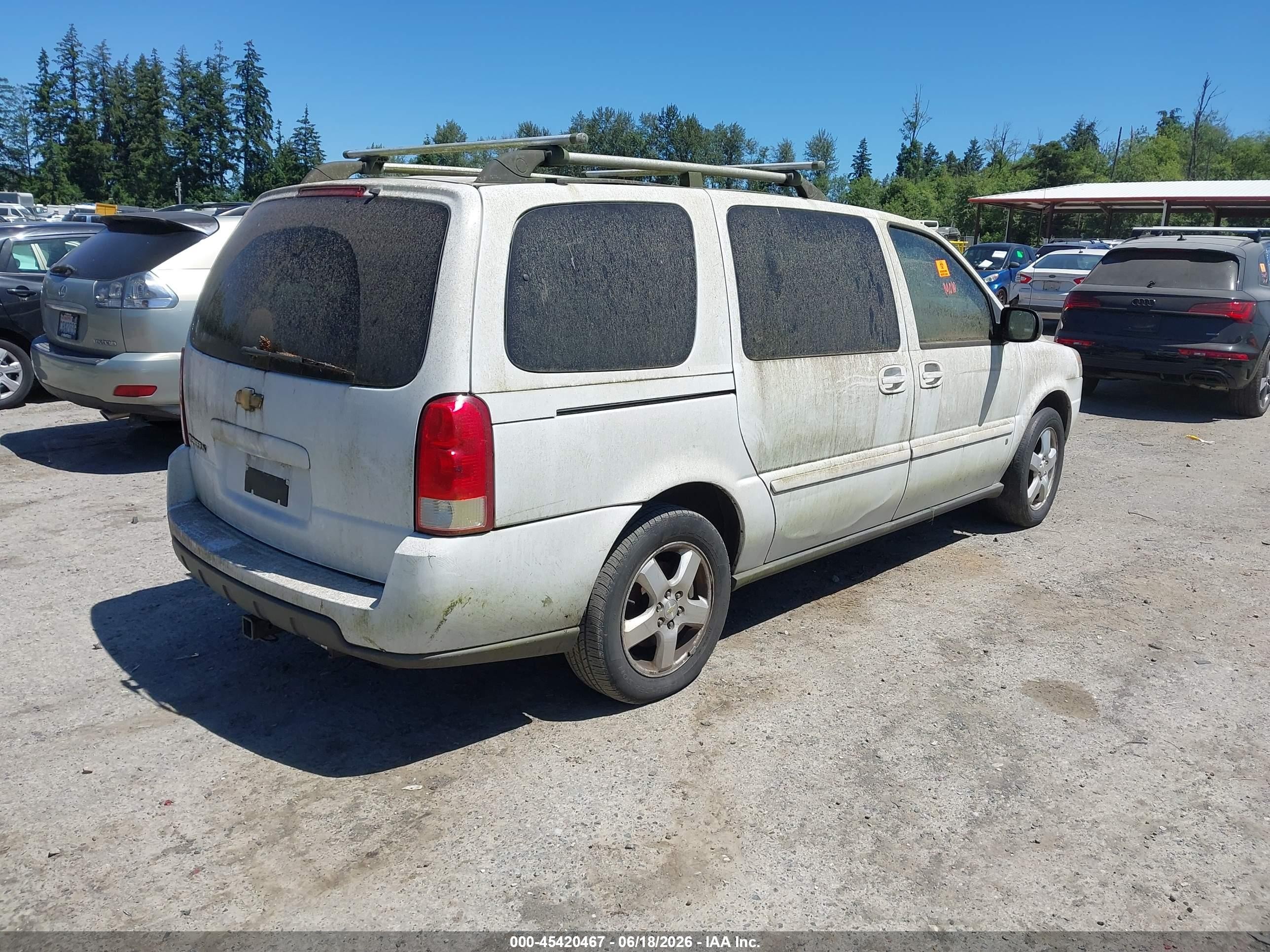 2007 Chevrolet Uplander Lt W/2lt White vin: 1GNDV33197D216836