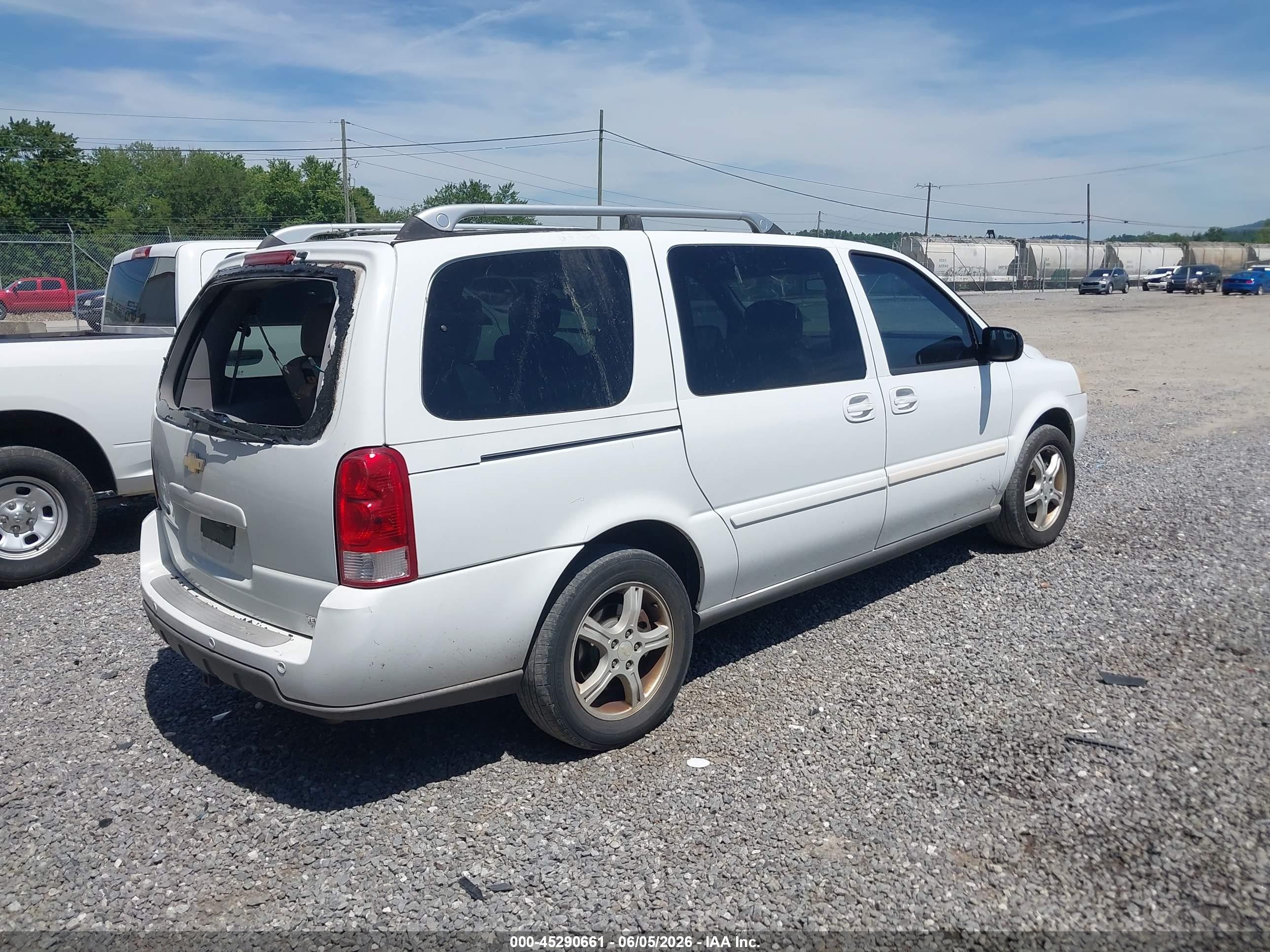 2005 Chevrolet Uplander Lt White vin: 1GNDV33L15D299984