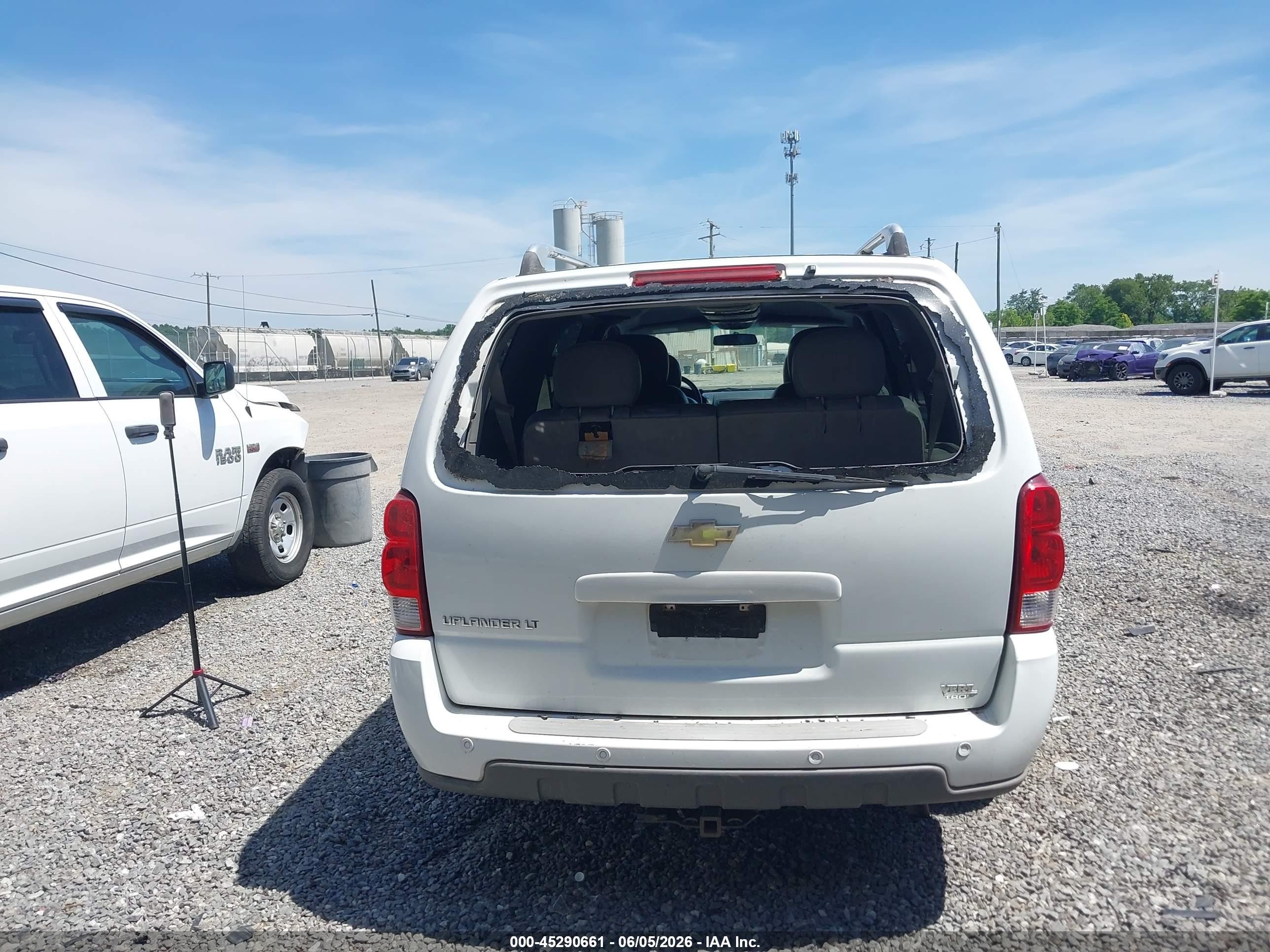 2005 Chevrolet Uplander Lt White vin: 1GNDV33L15D299984