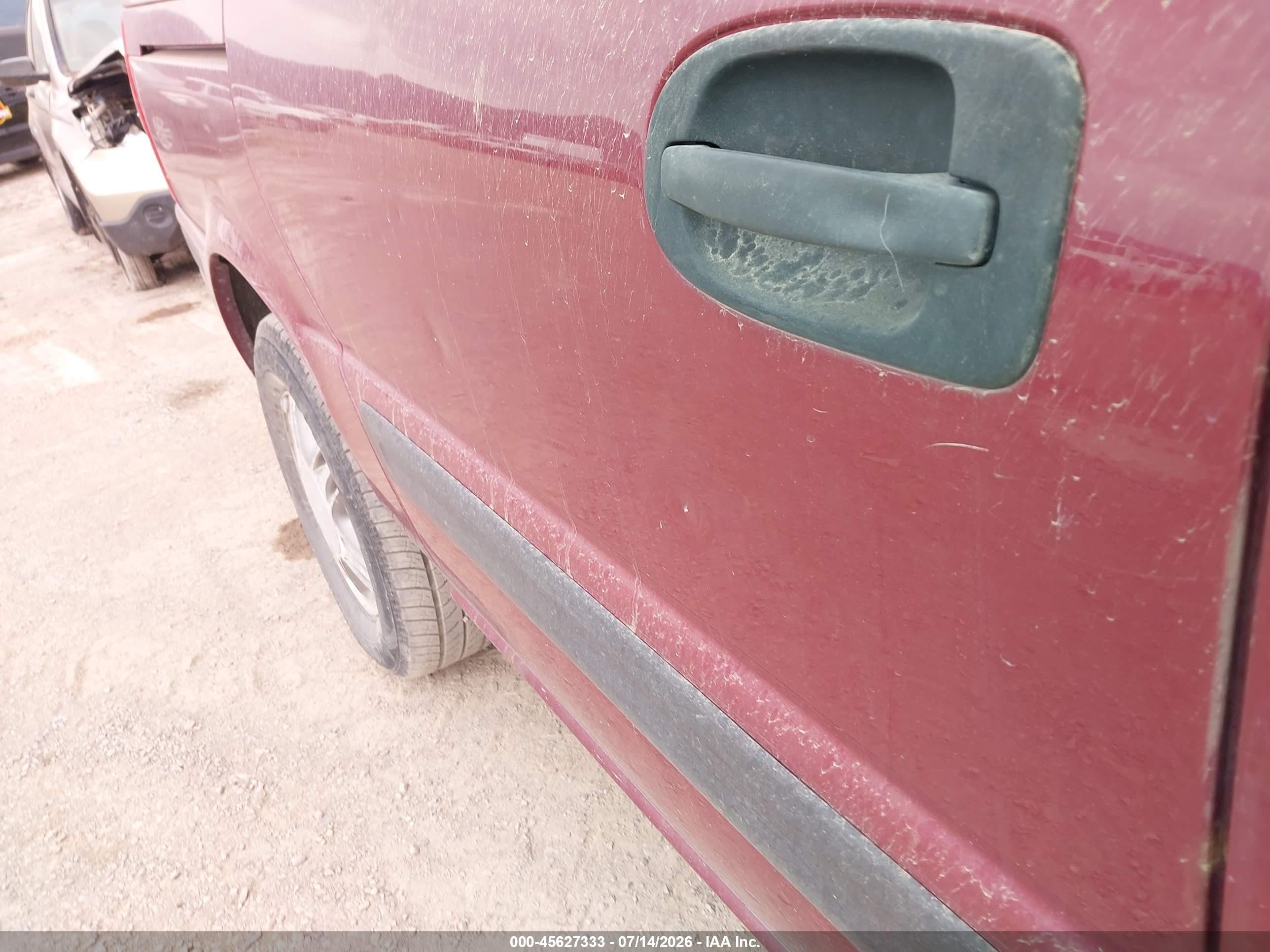 2004 Chevrolet Venture Ls Red vin: 1GNDX03E04D148434