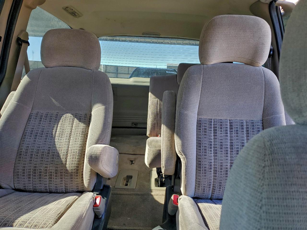 2001 Chevrolet Venture Gold vin: 1GNDX03E11D120766
