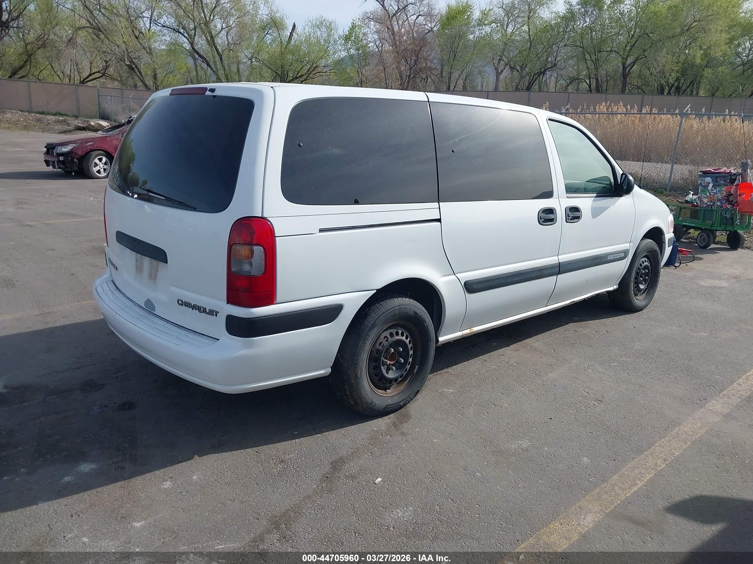2002 Chevrolet Venture Plus White vin: 1GNDX03E12D104245