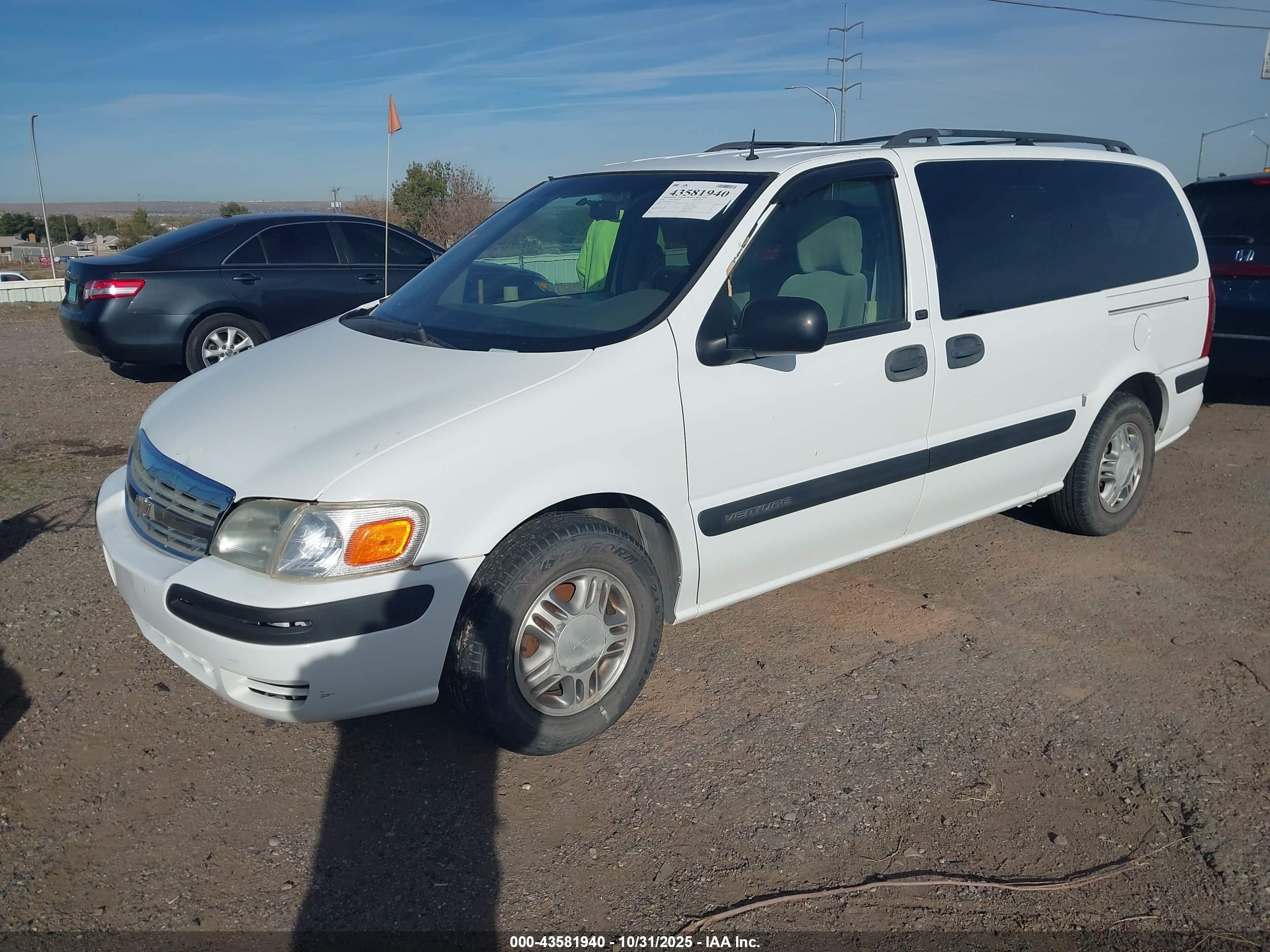 2001 Chevrolet Venture Ls White vin: 1GNDX03E41D242053