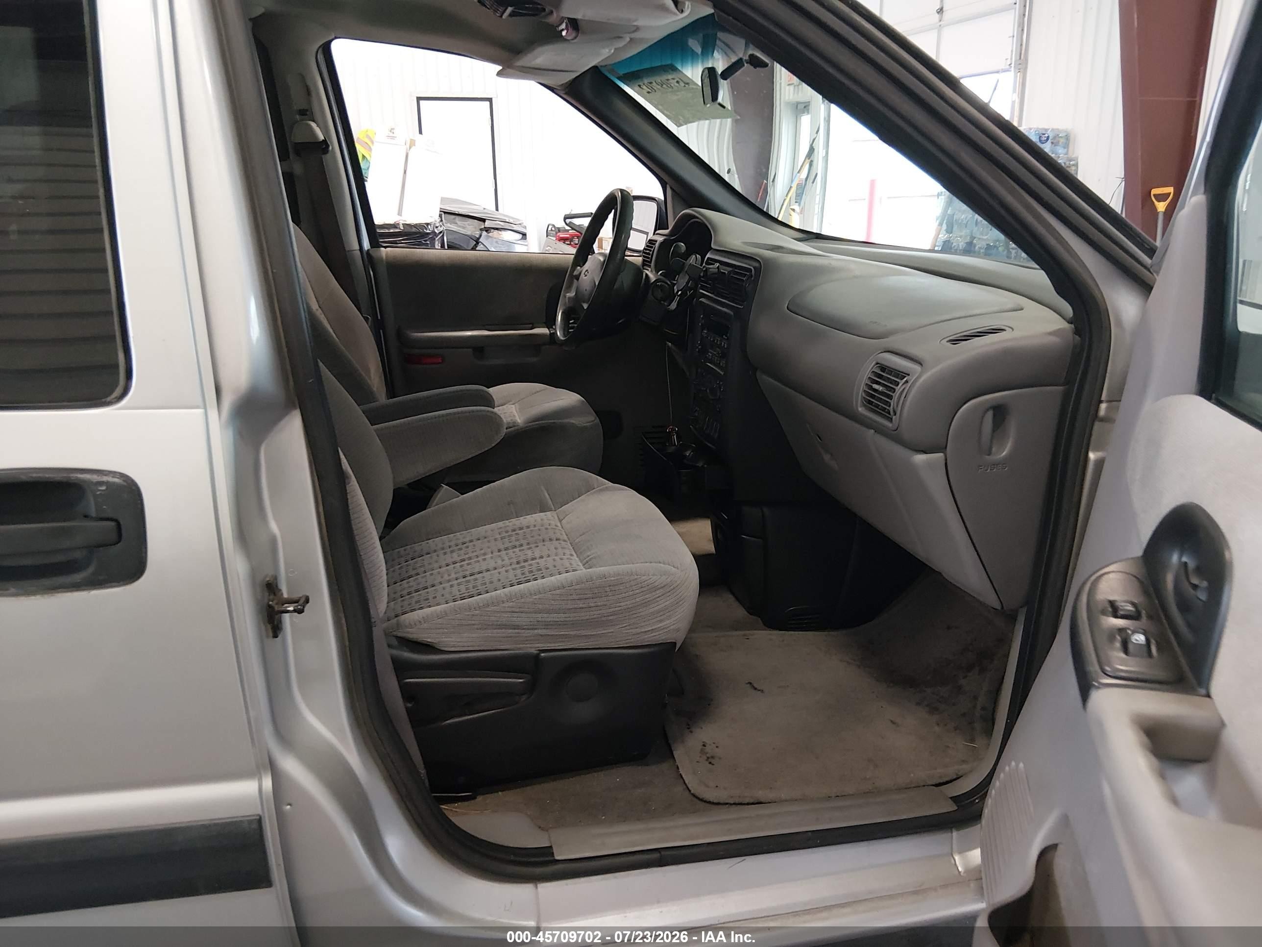 2002 Chevrolet Venture Lt 1sd Pkg Silver vin: 1GNDX03E42D213699