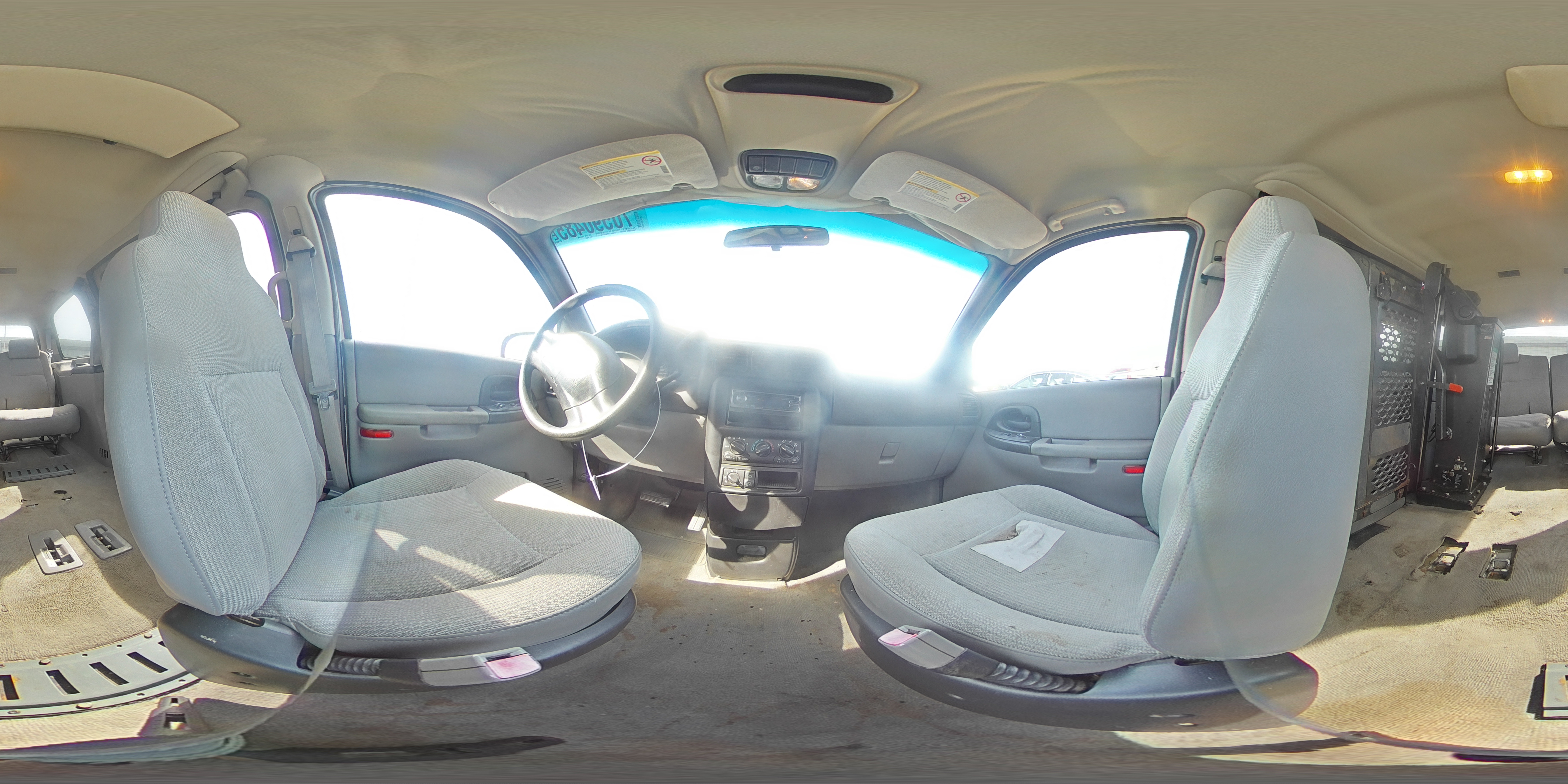 2004 Chevrolet Venture Серебряный vin: 1GNDX03E44D154513