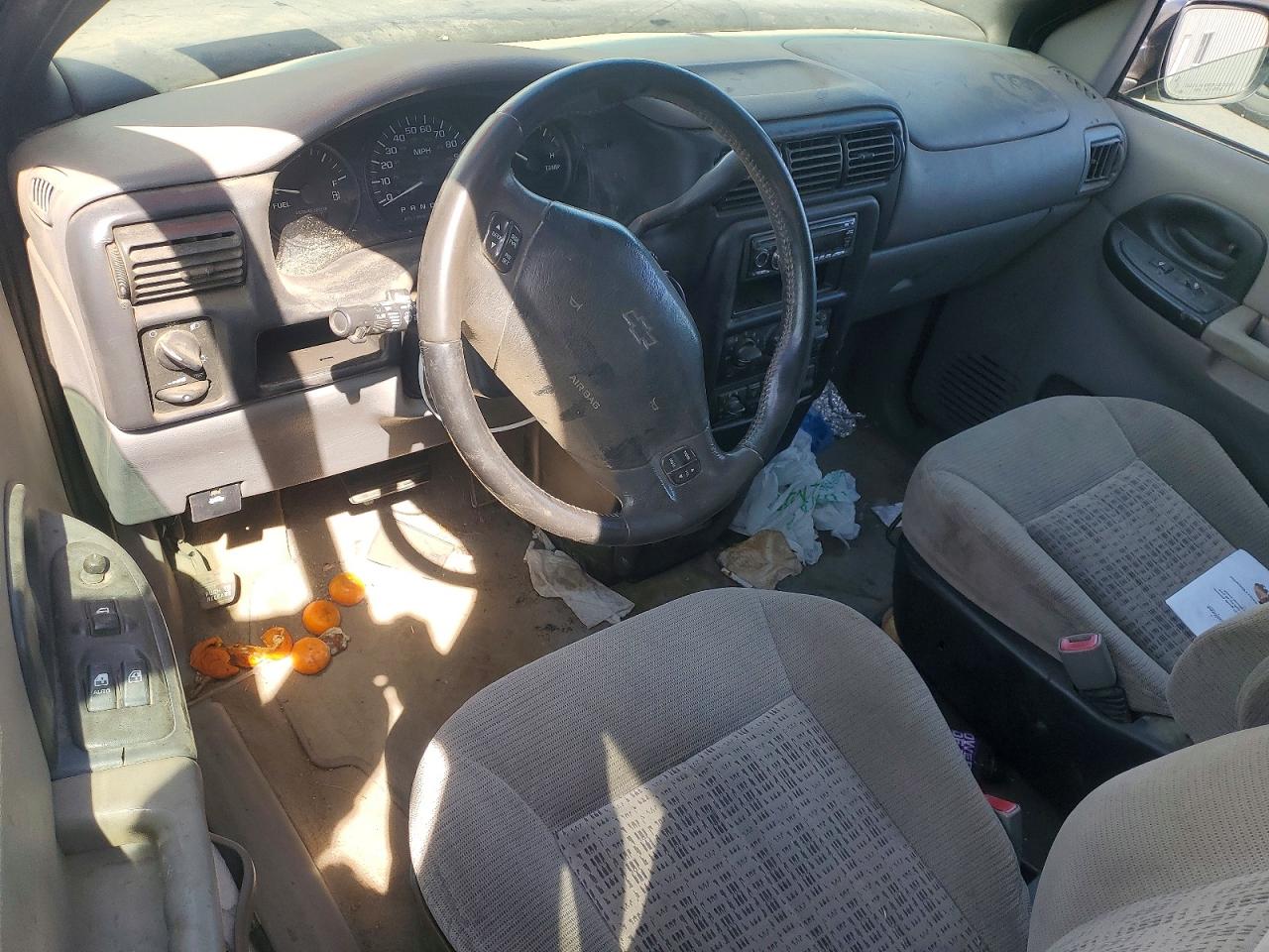 2003 Chevrolet Venture Silver vin: 1GNDX03E53D120403