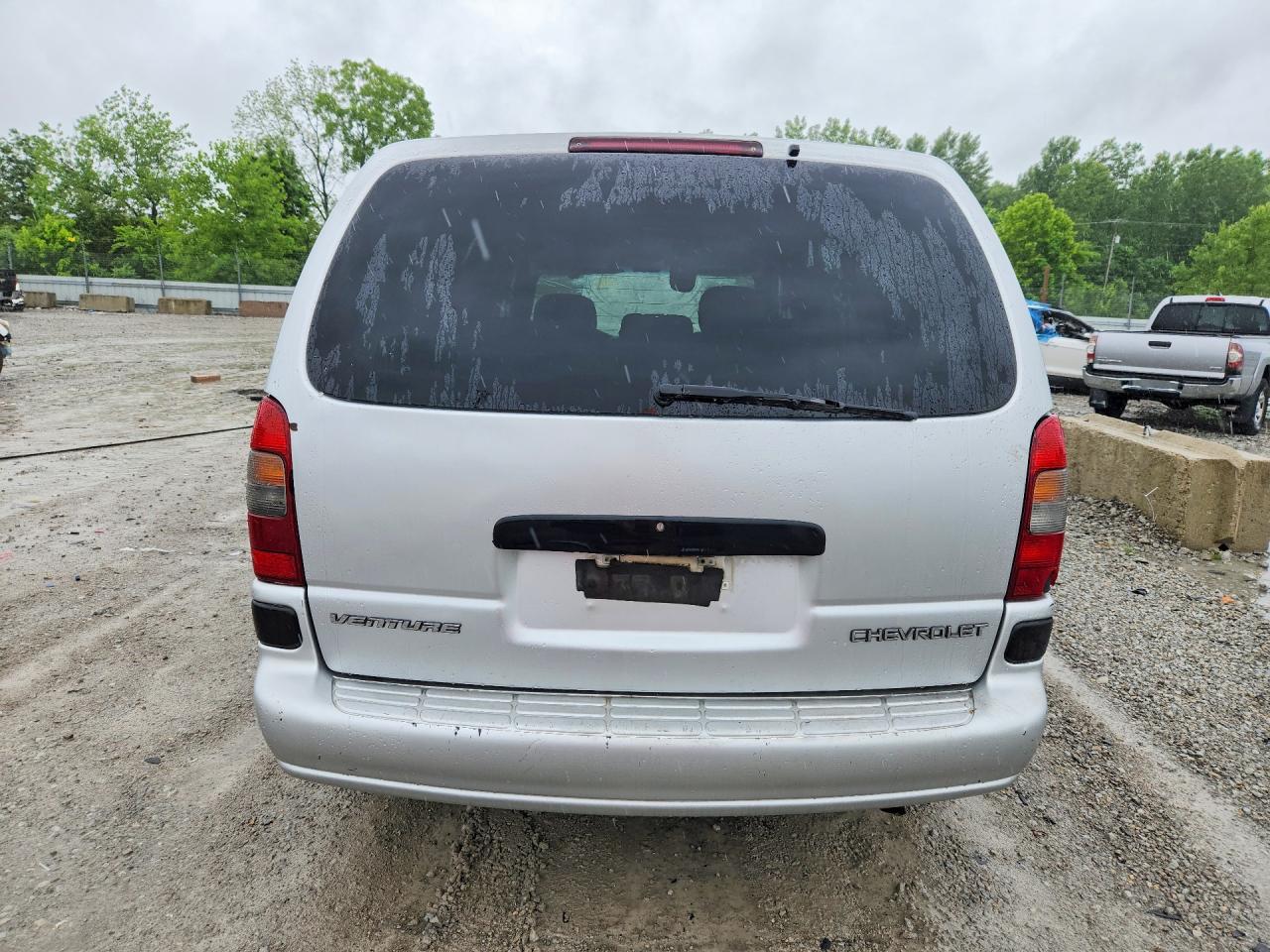 2003 Chevrolet Venture Silver vin: 1GNDX03E53D180150