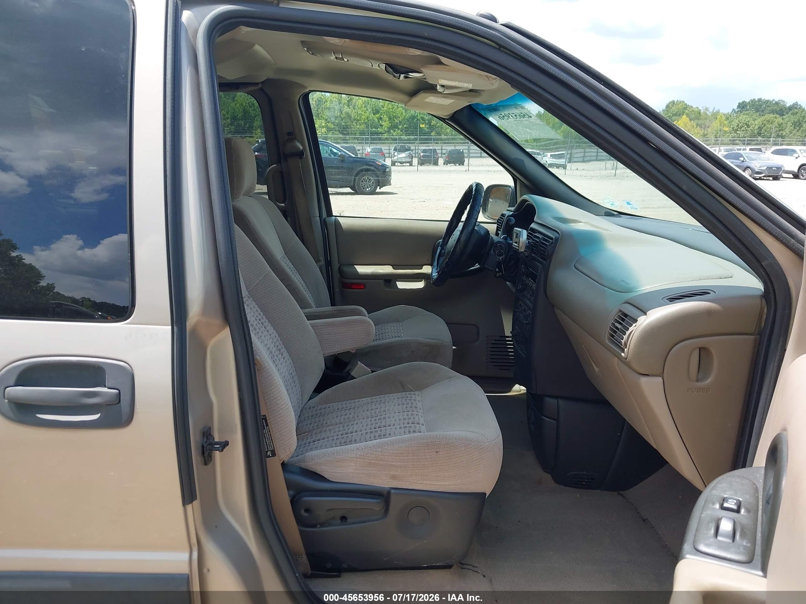 2004 Chevrolet Venture Ls Tan vin: 1GNDX03E54D220681
