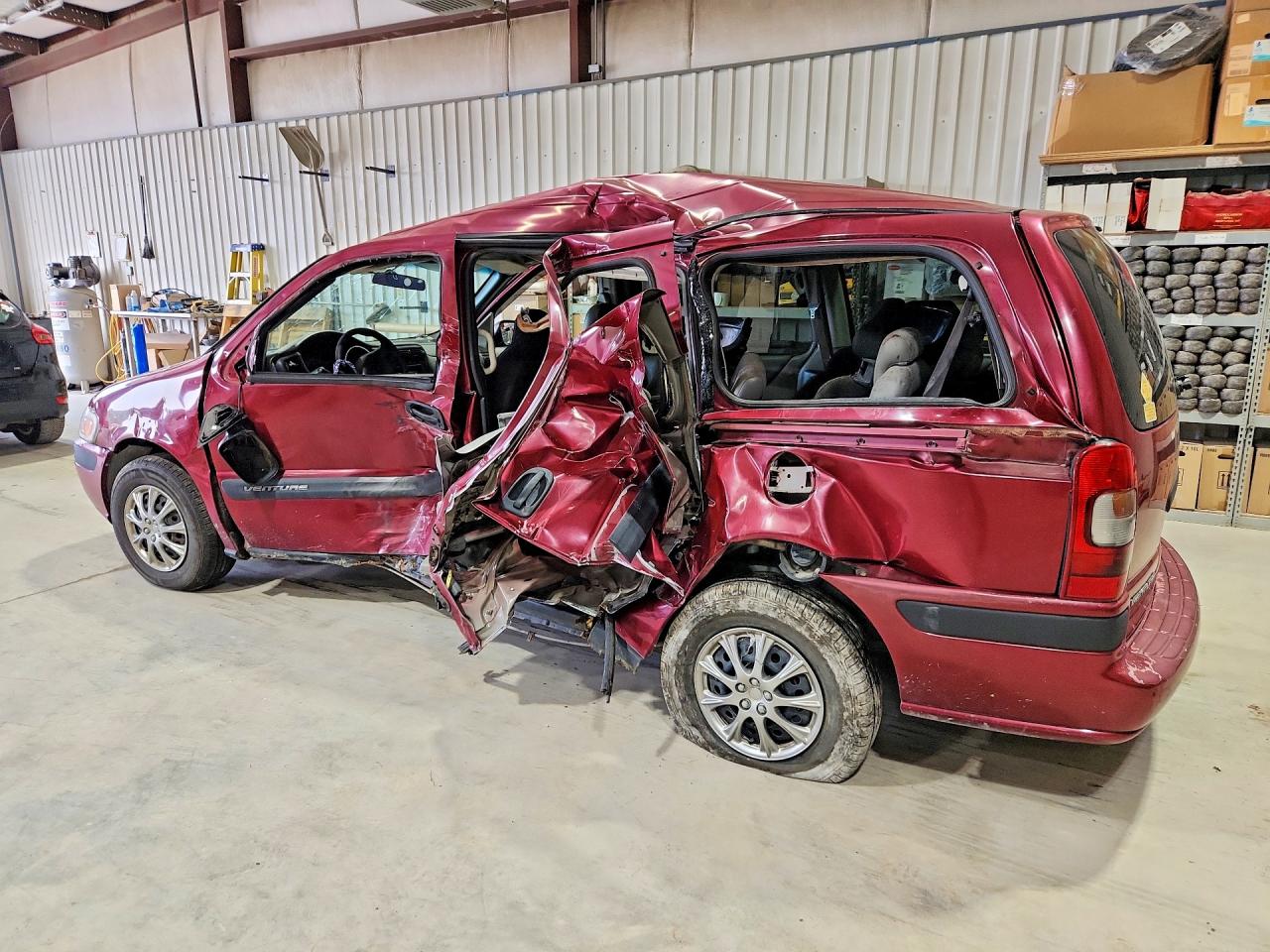 2004 Chevrolet Venture Burgundy vin: 1GNDX03E64D112361