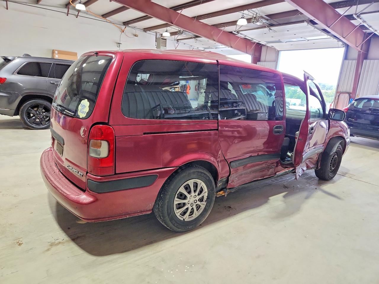 2004 Chevrolet Venture Burgundy vin: 1GNDX03E64D112361