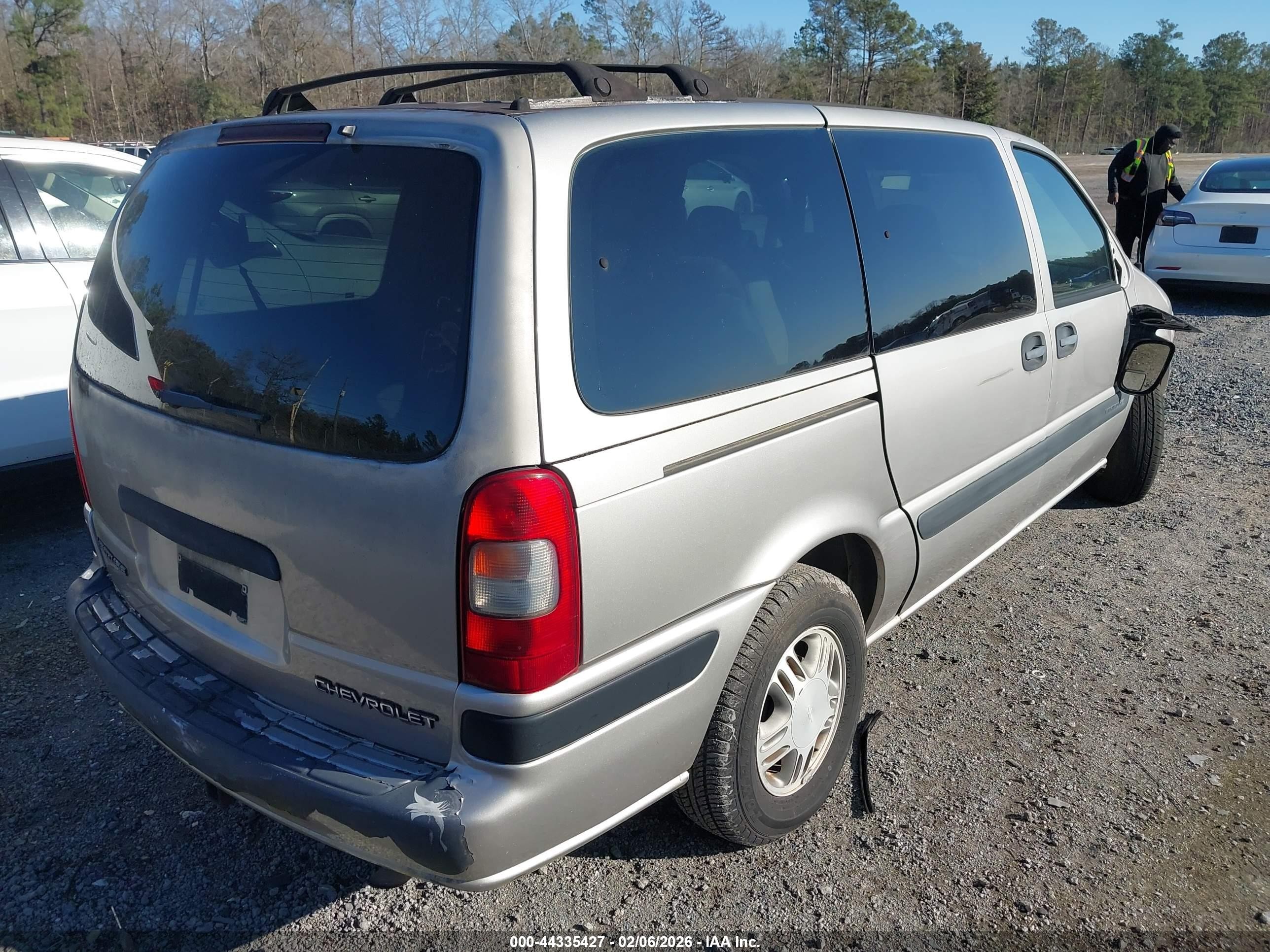 2004 Chevrolet Venture Plus Silver vin: 1GNDX03E64D156764