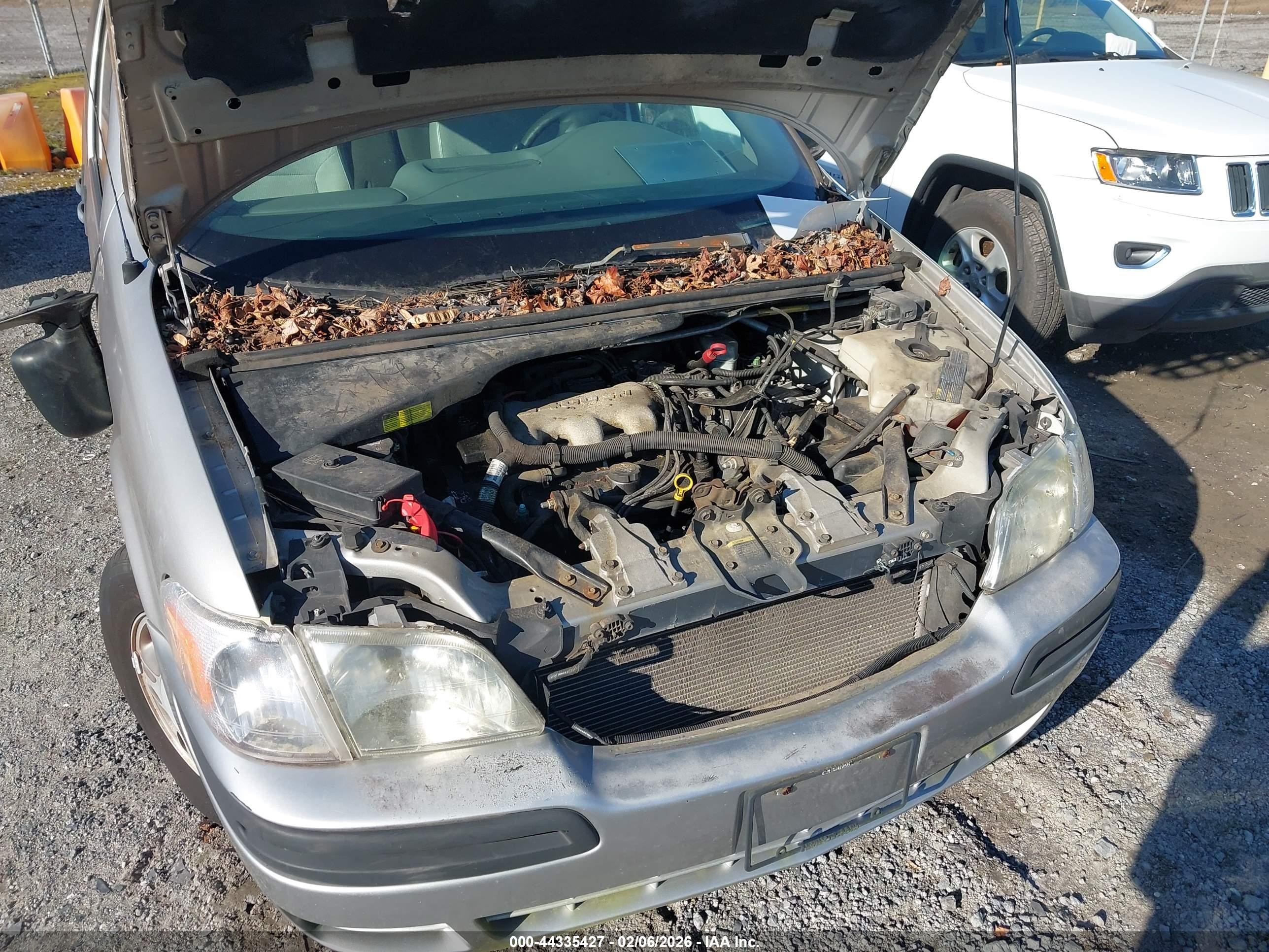 2004 Chevrolet Venture Plus Silver vin: 1GNDX03E64D156764