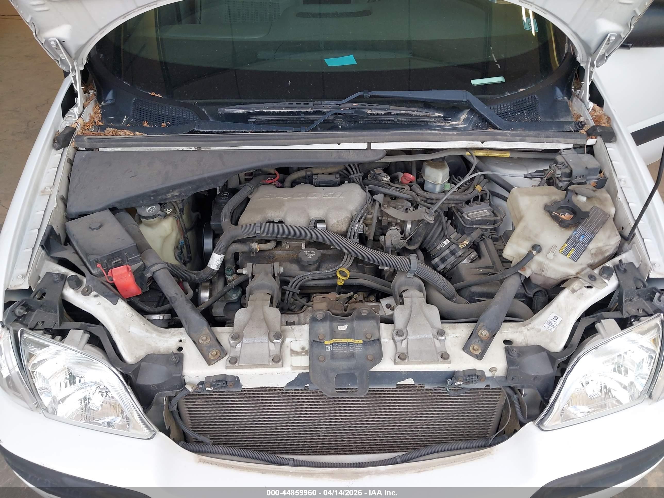 2004 Chevrolet Venture Ls White vin: 1GNDX03E64D164976