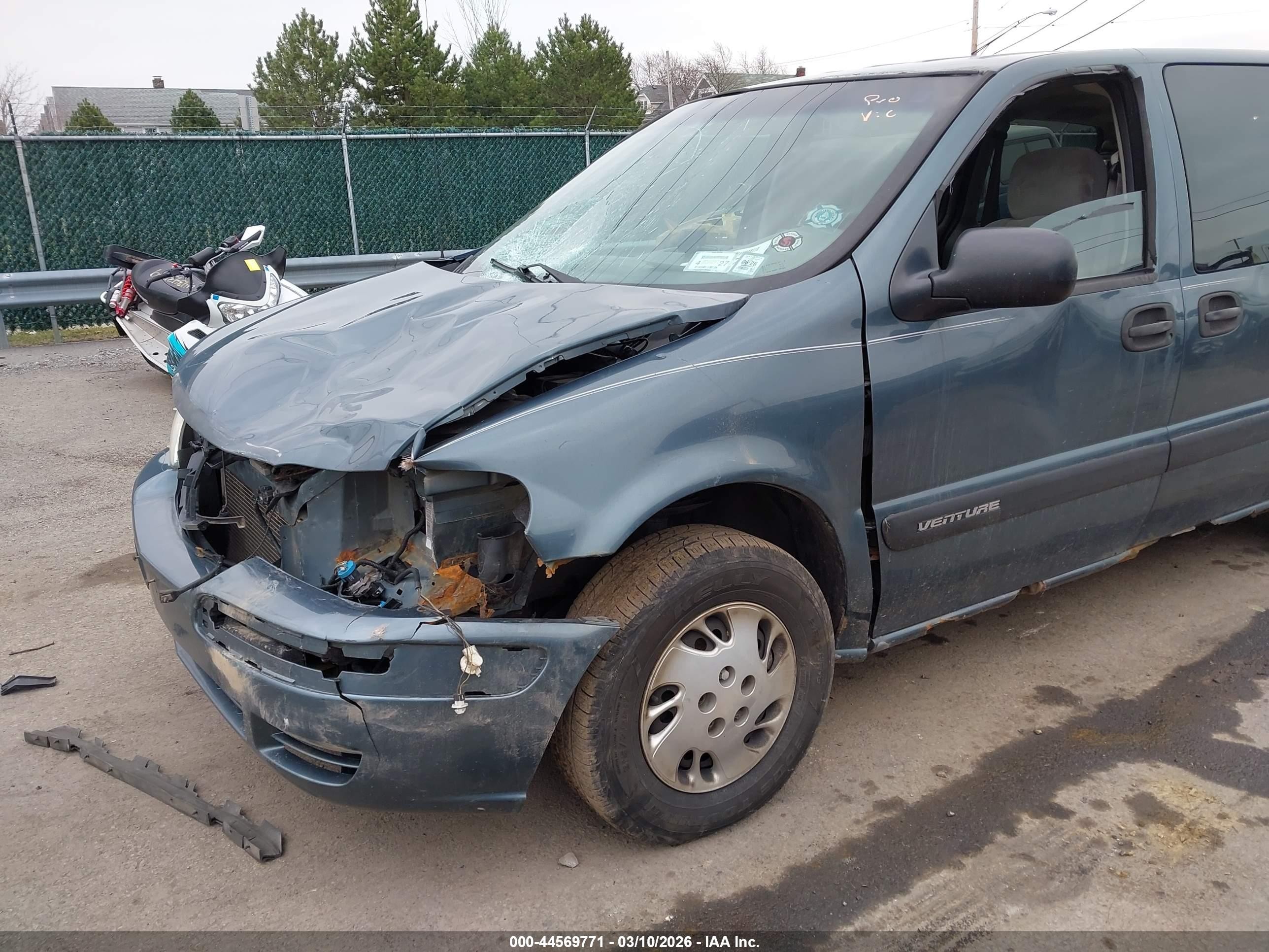 2004 Chevrolet Venture Plus Gray vin: 1GNDX03E64D235576