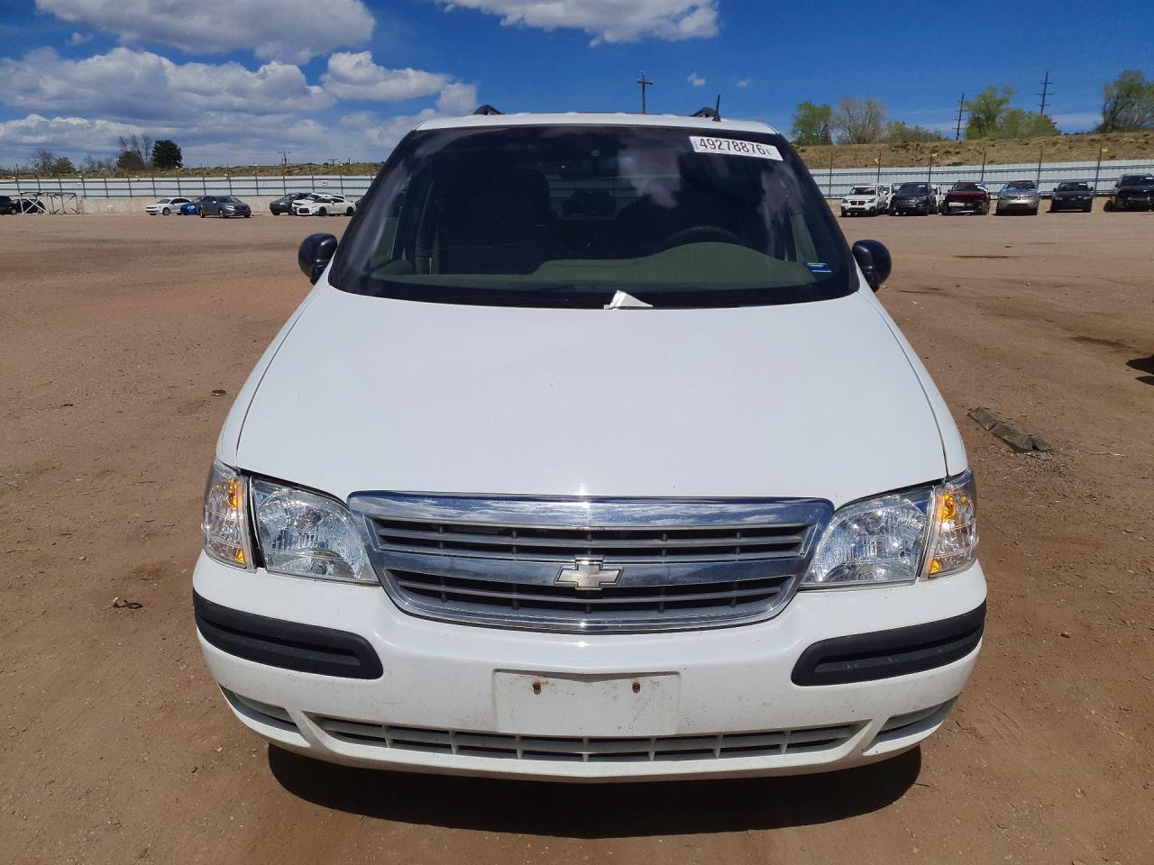 2001 Chev Venture White vin: 1GNDX03E71D160141