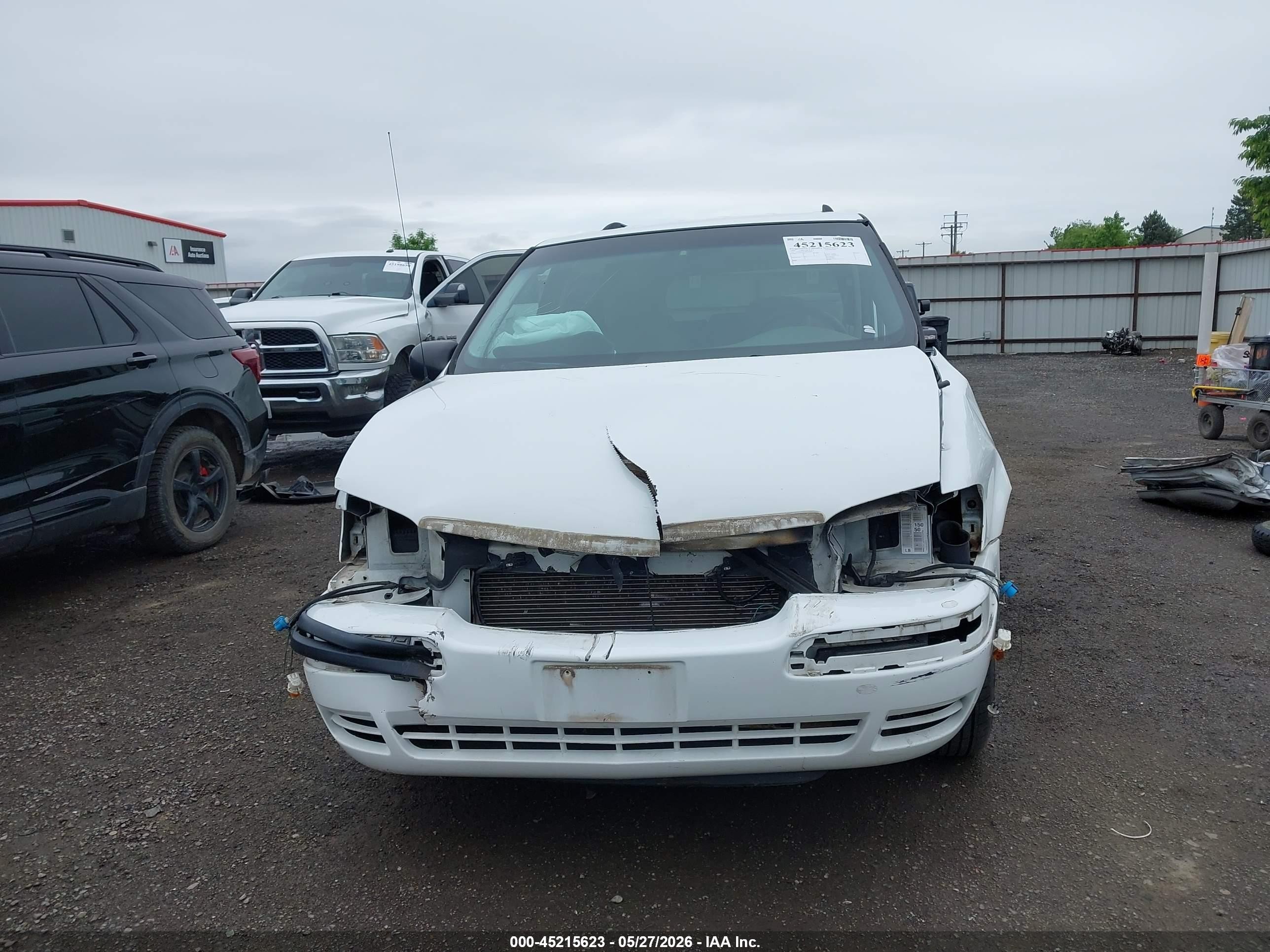 2004 Chevrolet Venture Ls White vin: 1GNDX03E74D165487