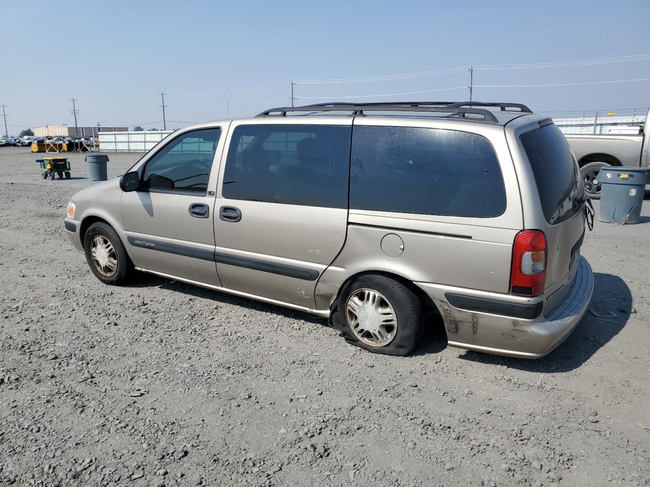 2002 Chevrolet Venture Gold vin: 1GNDX03E82D255177