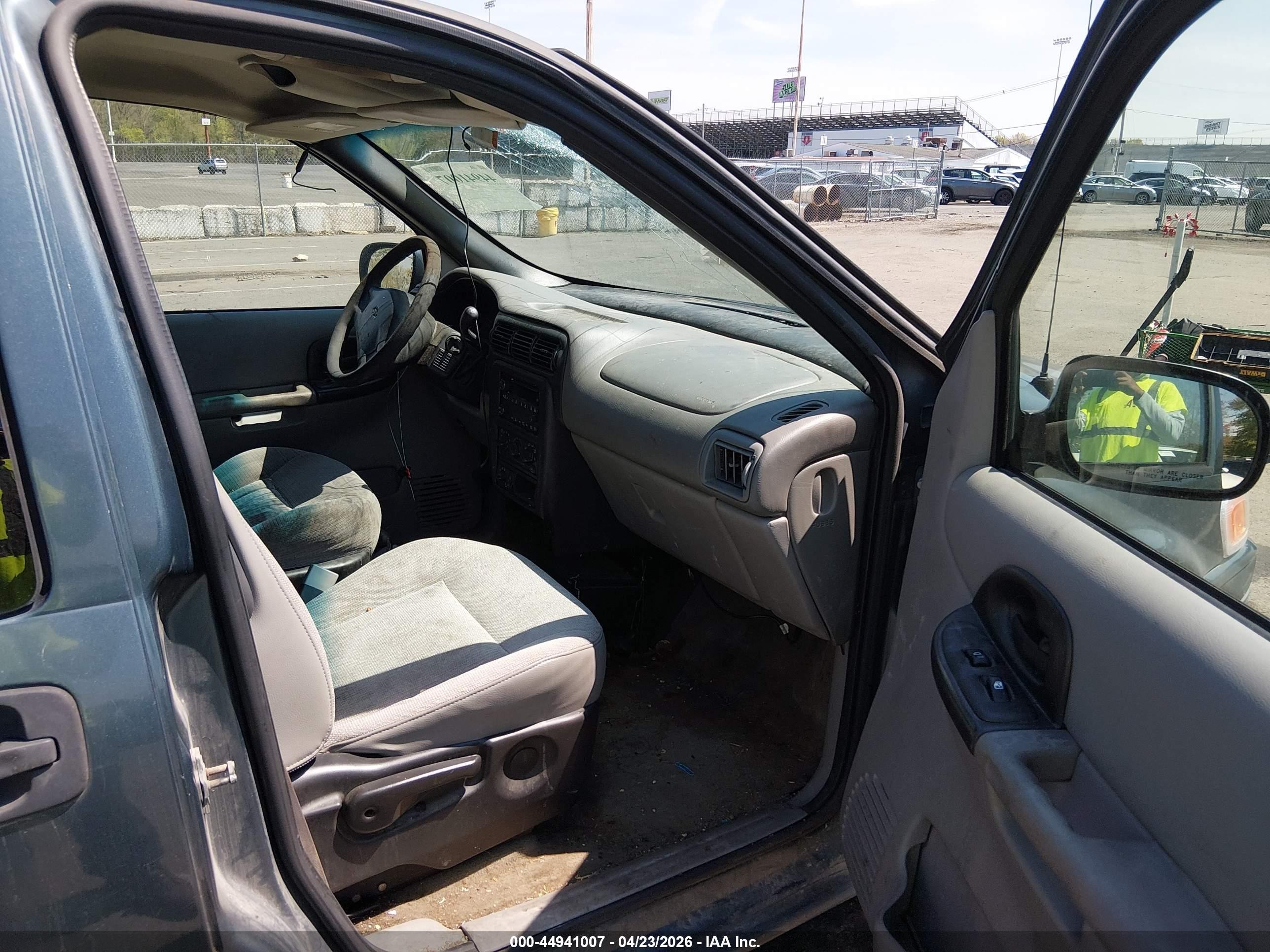 2004 Chevrolet Venture Plus Синий vin: 1GNDX03E84D251682