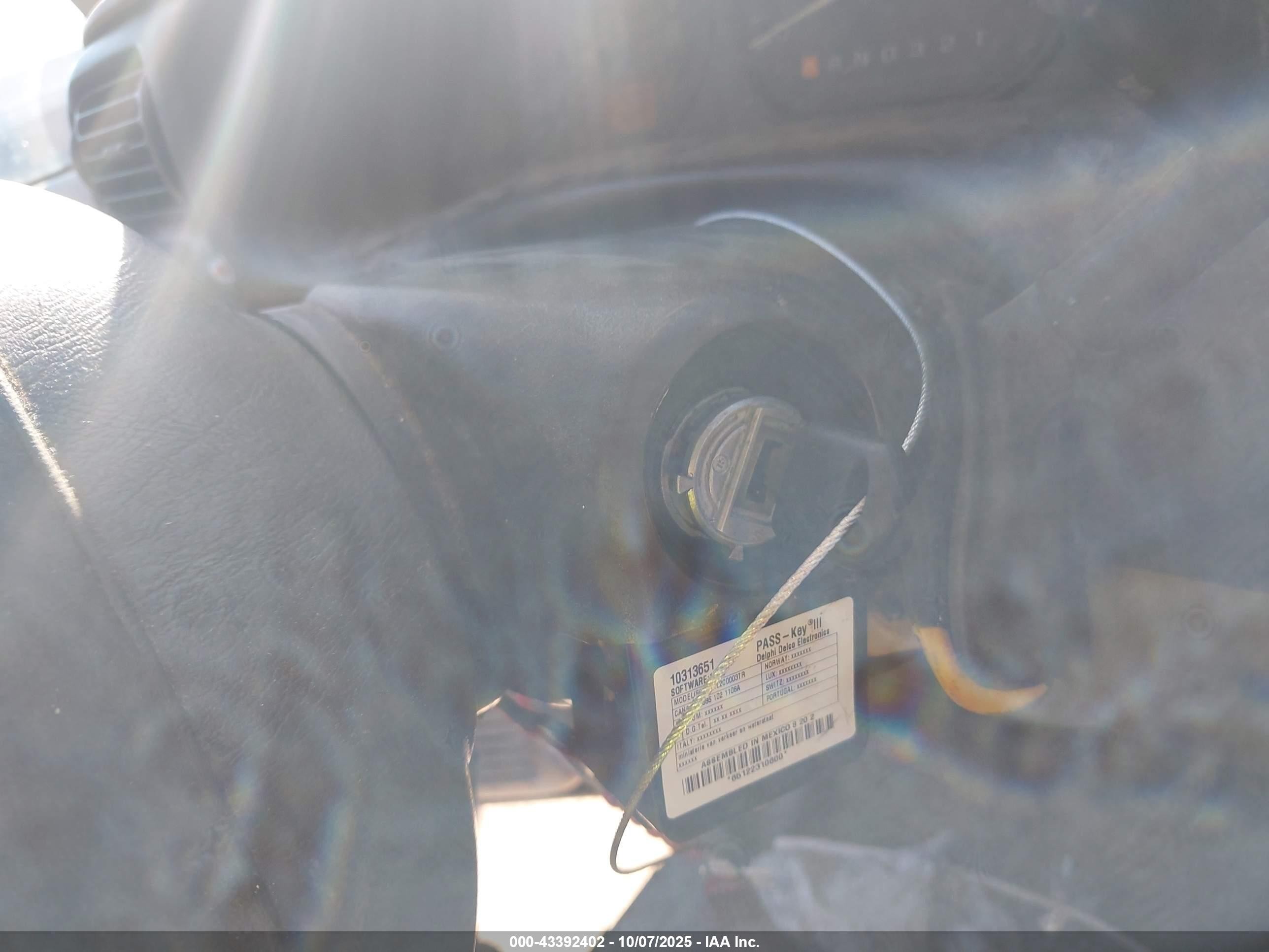 2003 Chevrolet Venture   Silver vin: 1GNDX03E93D151931