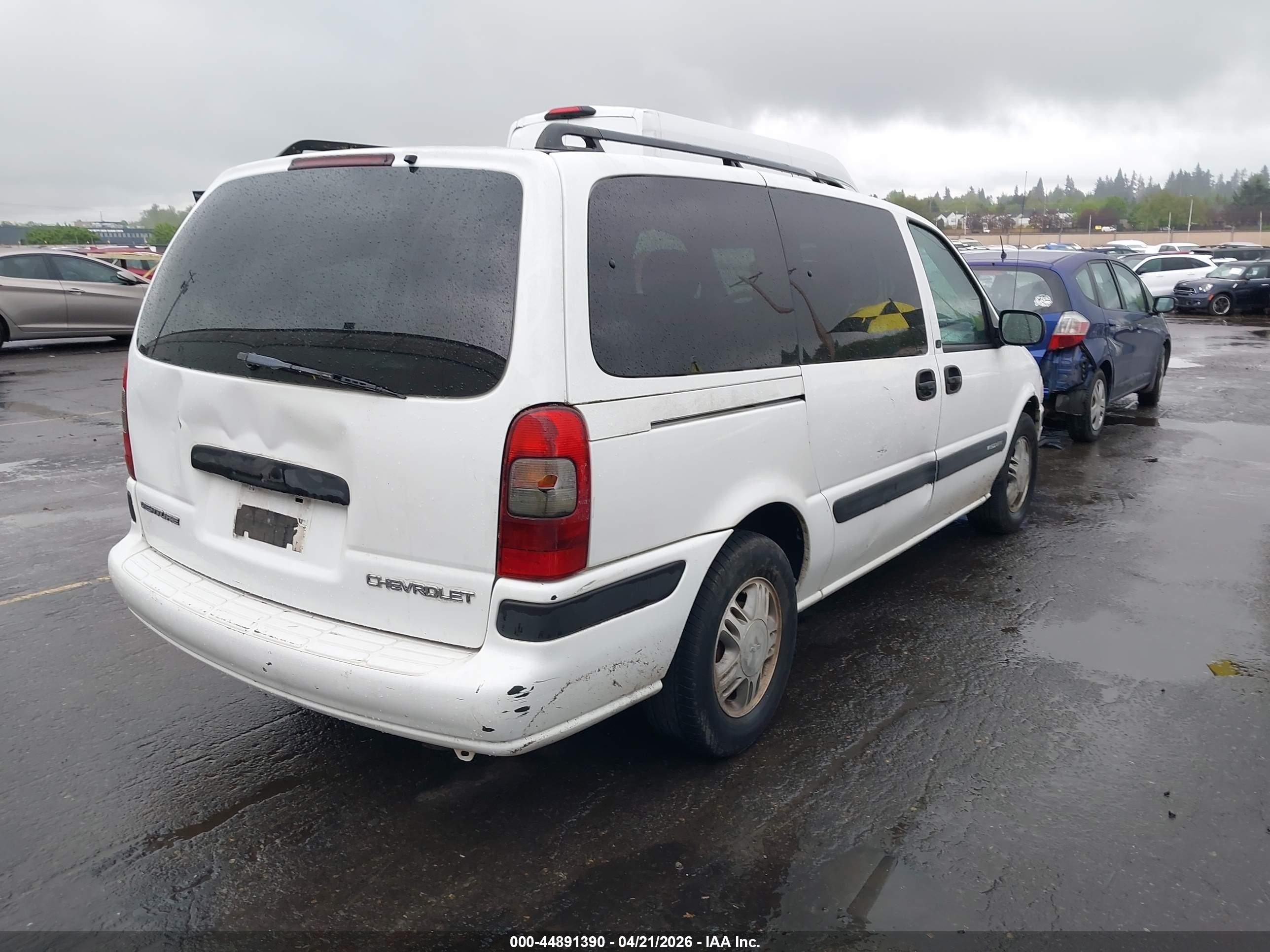 2004 Chevrolet Venture Ls White vin: 1GNDX03E94D239251
