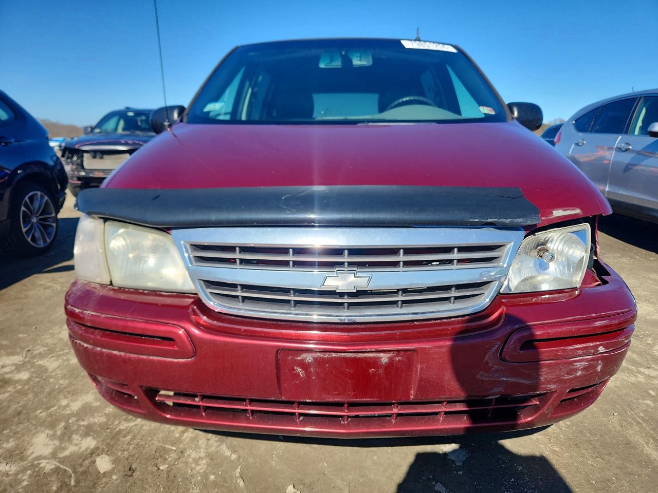 2002 Chevrolet Venture Luxury Red vin: 1GNDX13EX2D144135