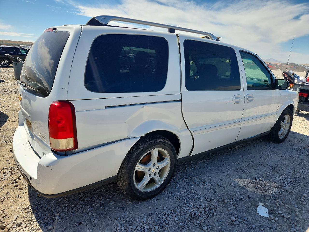 2005 Chevrolet Uplander Lt White vin: 1GNDX33L75D204371
