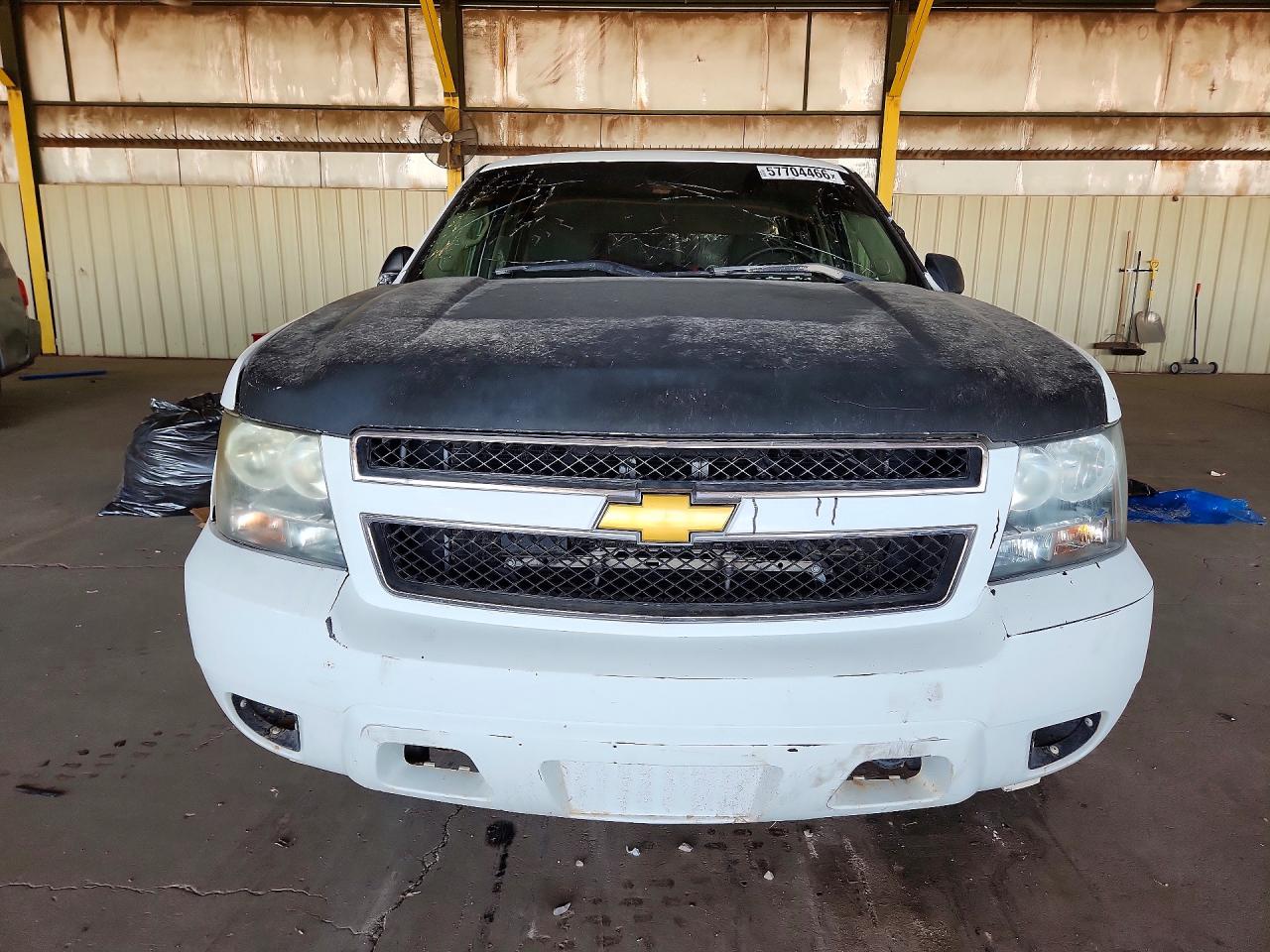 2007 Chevrolet Tahoe C1500 Белый vin: 1GNEC03077R360856