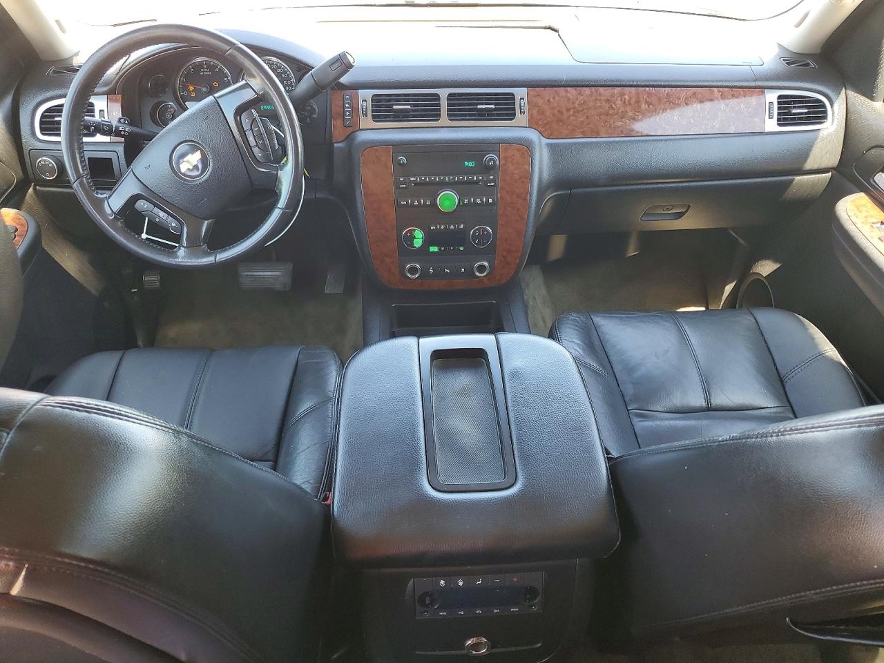 2007 Chevrolet Tahoe C1500 Silver vin: 1GNEC13077R122284