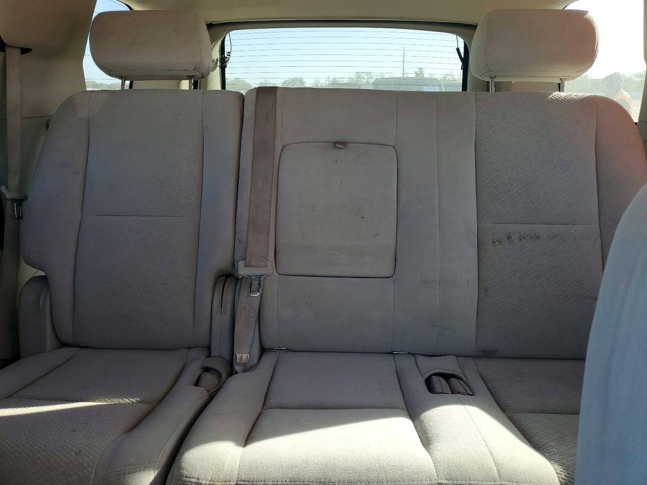 2007 Chevrolet Tahoe C1500 Tan vin: 1GNEC13J87R148465