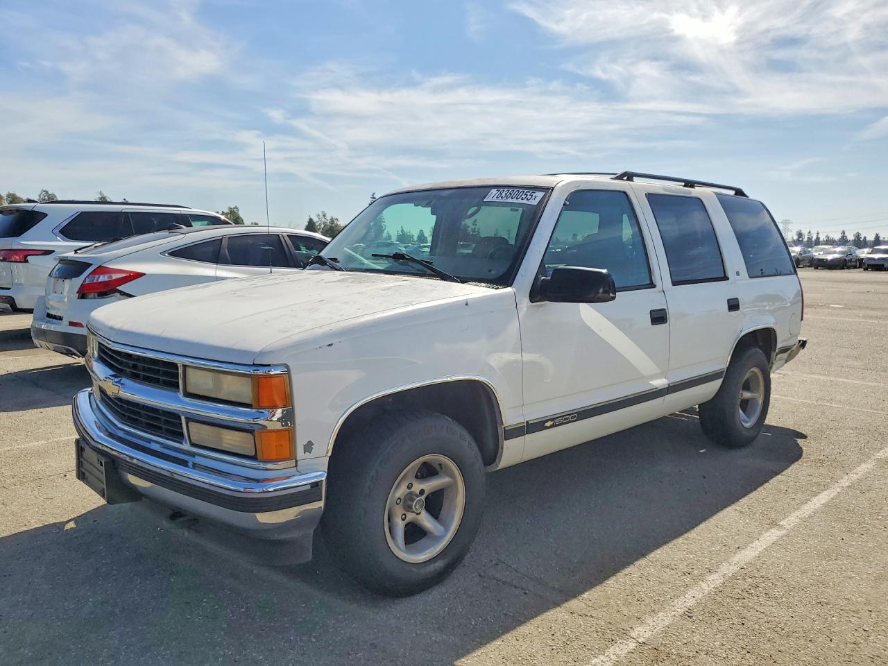 1995 Chevrolet Tahoe C1500 White vin: 1GNEC13K3SJ405502