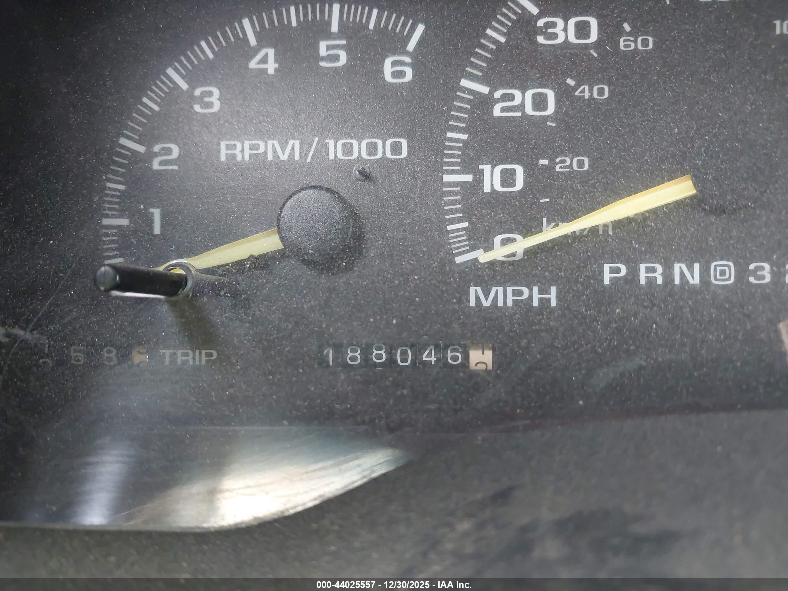 1998 Chevrolet Tahoe Ls Red vin: 1GNEC13R0WR105744