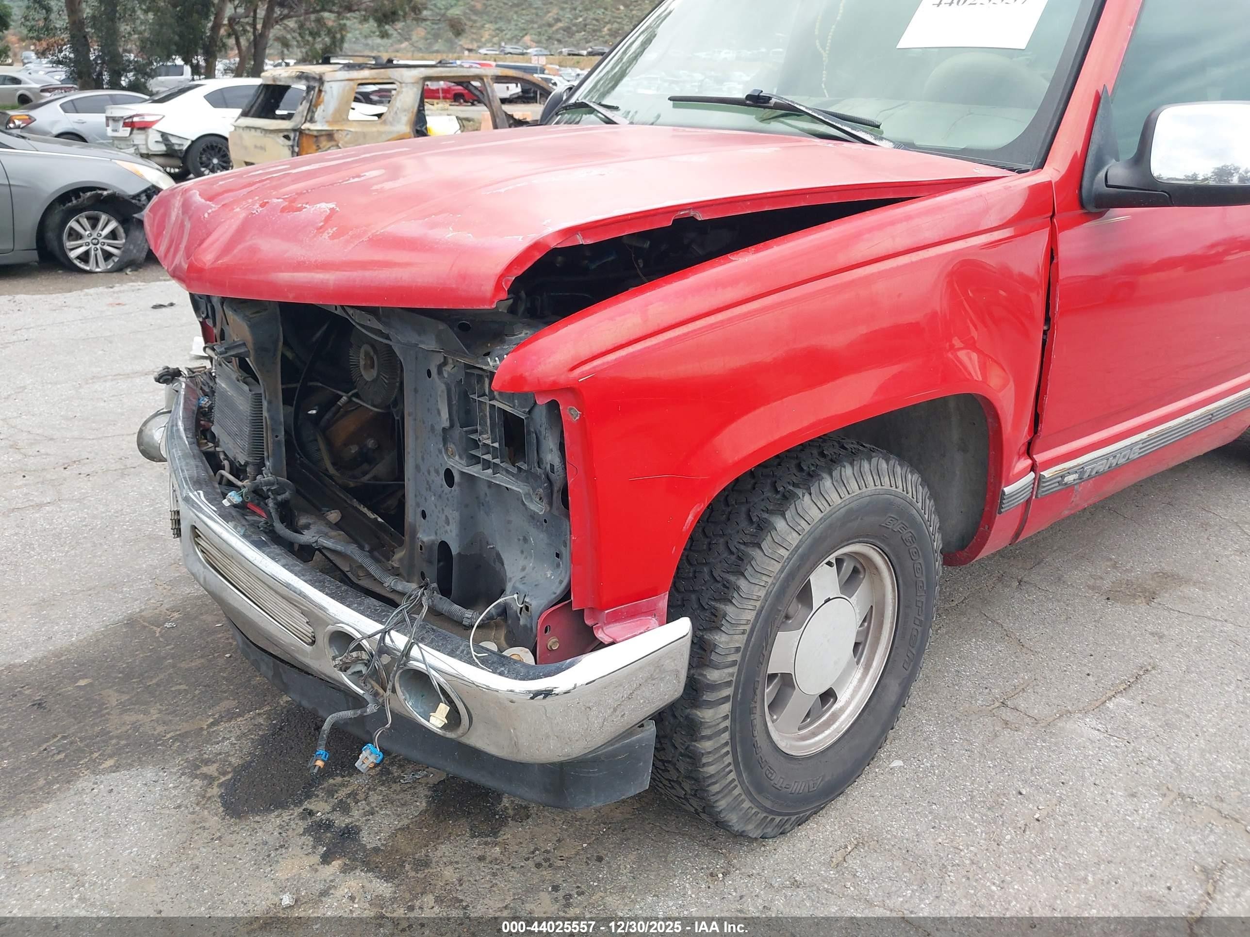 1998 Chevrolet Tahoe Ls Red vin: 1GNEC13R0WR105744