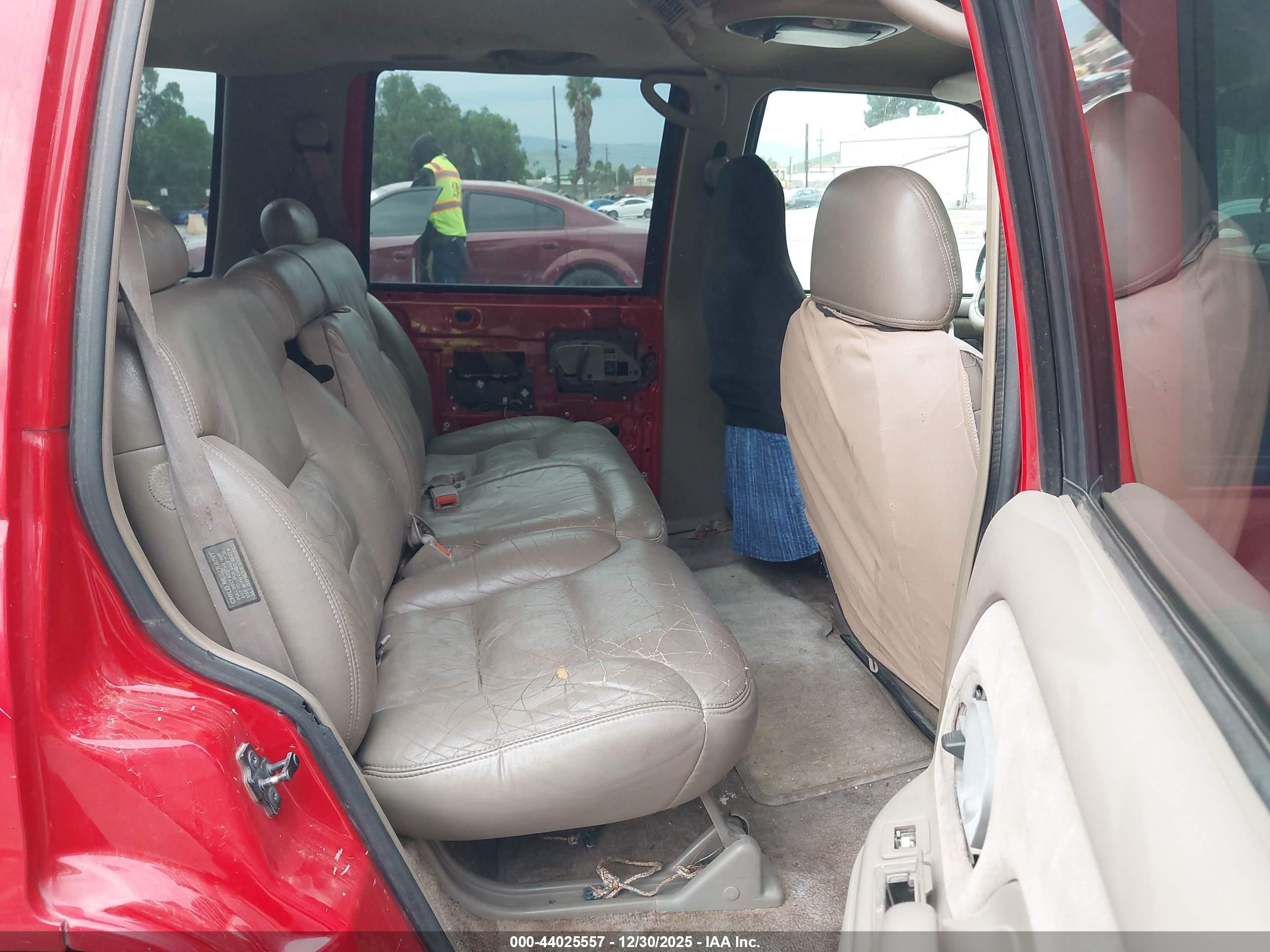 1998 Chevrolet Tahoe Ls Red vin: 1GNEC13R0WR105744