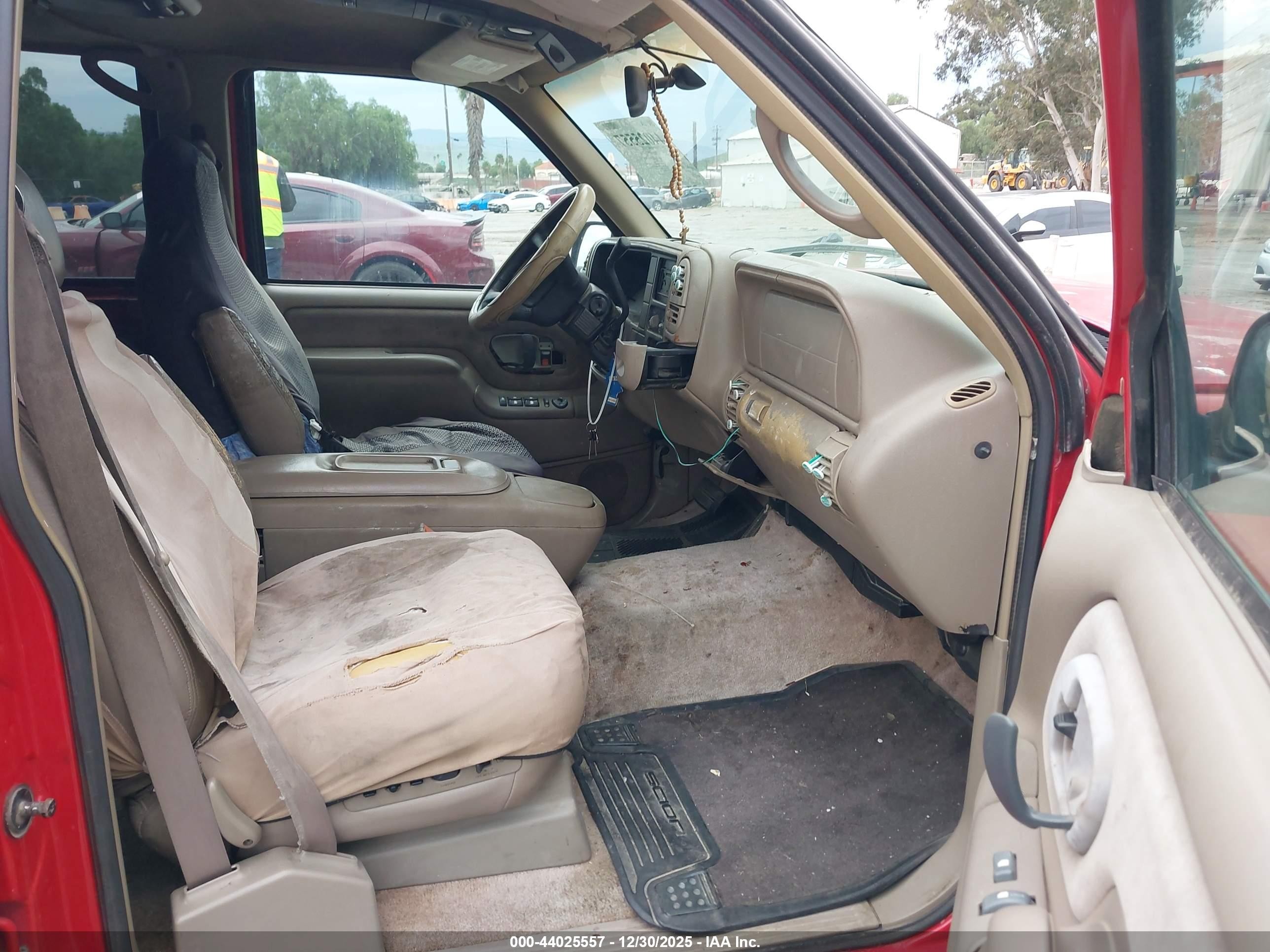 1998 Chevrolet Tahoe Ls Red vin: 1GNEC13R0WR105744