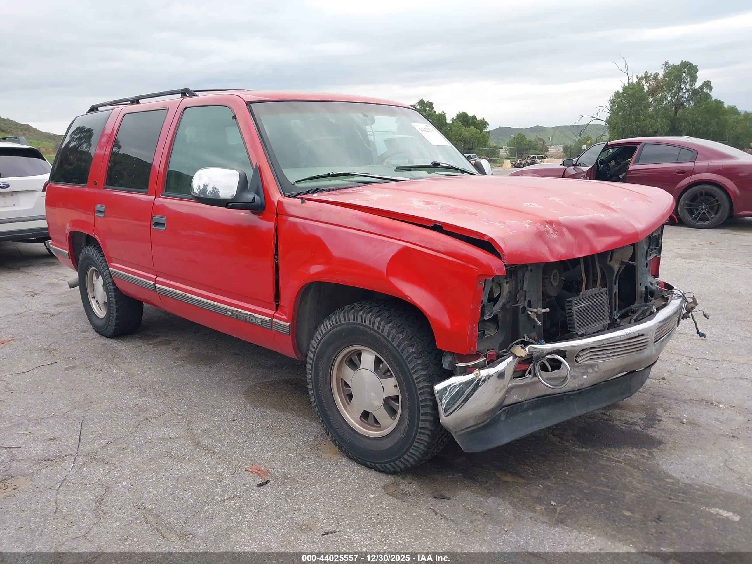 1998 Chevrolet Tahoe Ls Red vin: 1GNEC13R0WR105744
