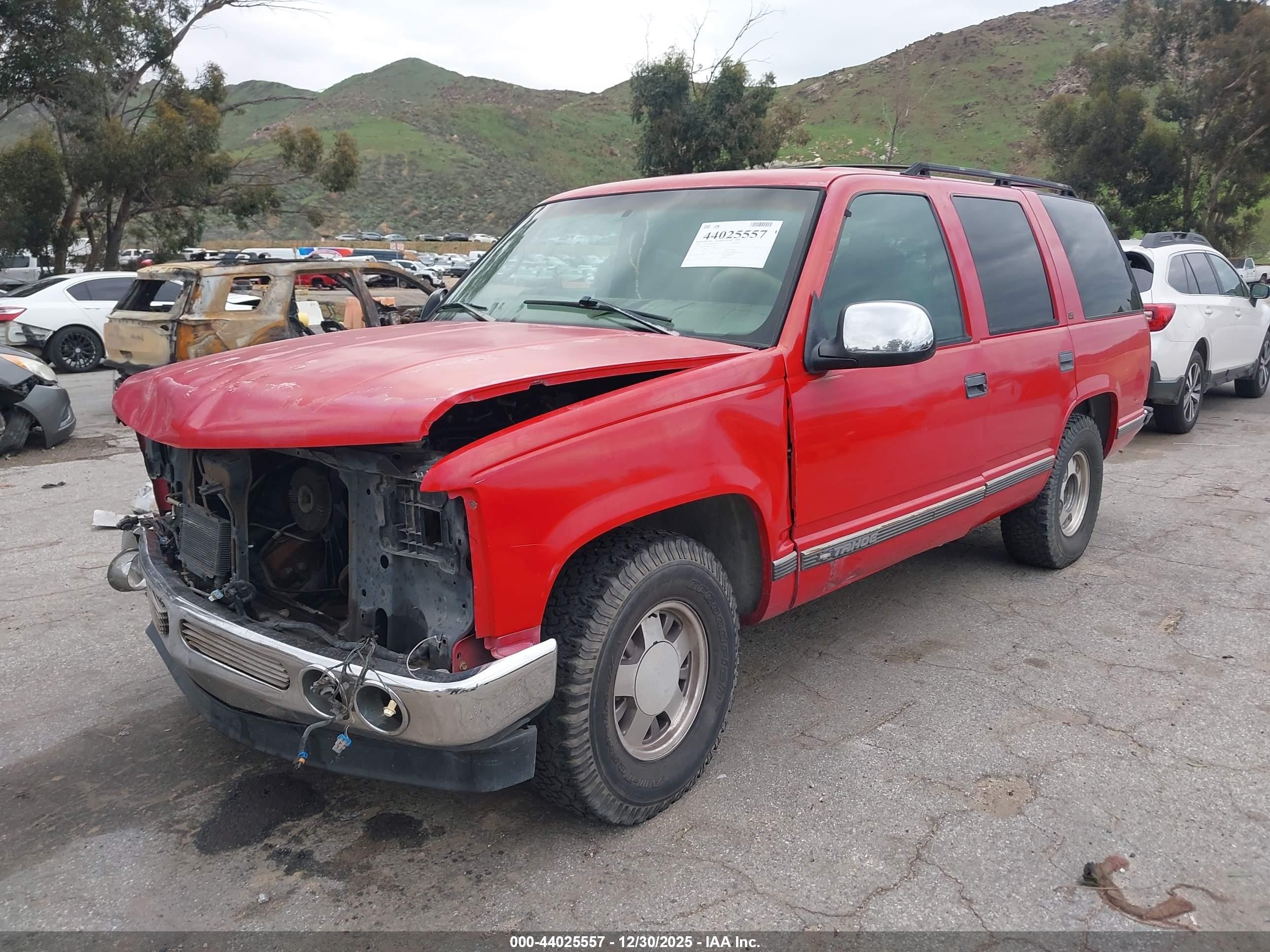 1998 Chevrolet Tahoe Ls Red vin: 1GNEC13R0WR105744