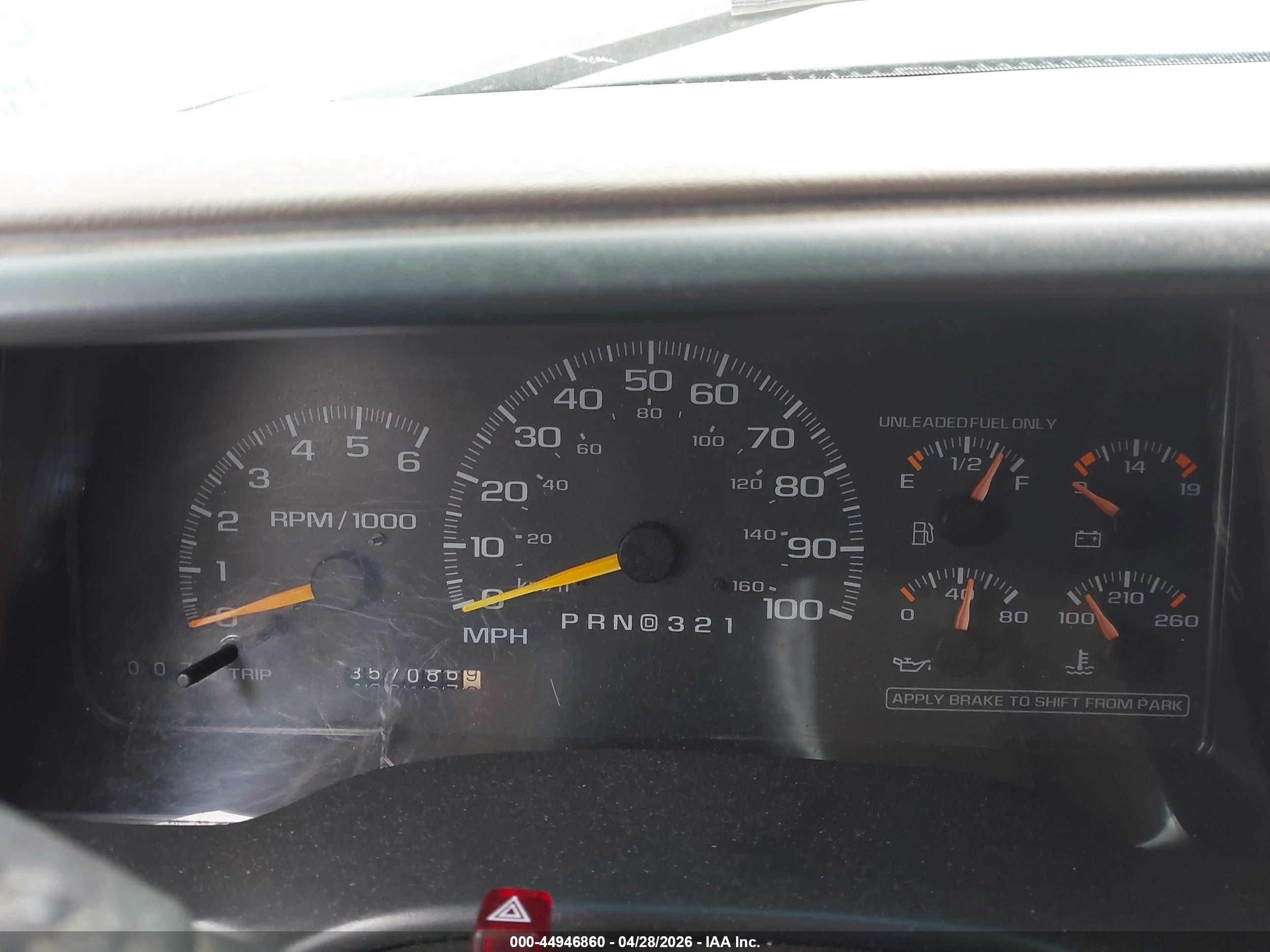 1999 Chevrolet Tahoe Ls Зеленый vin: 1GNEC13R0XJ313963