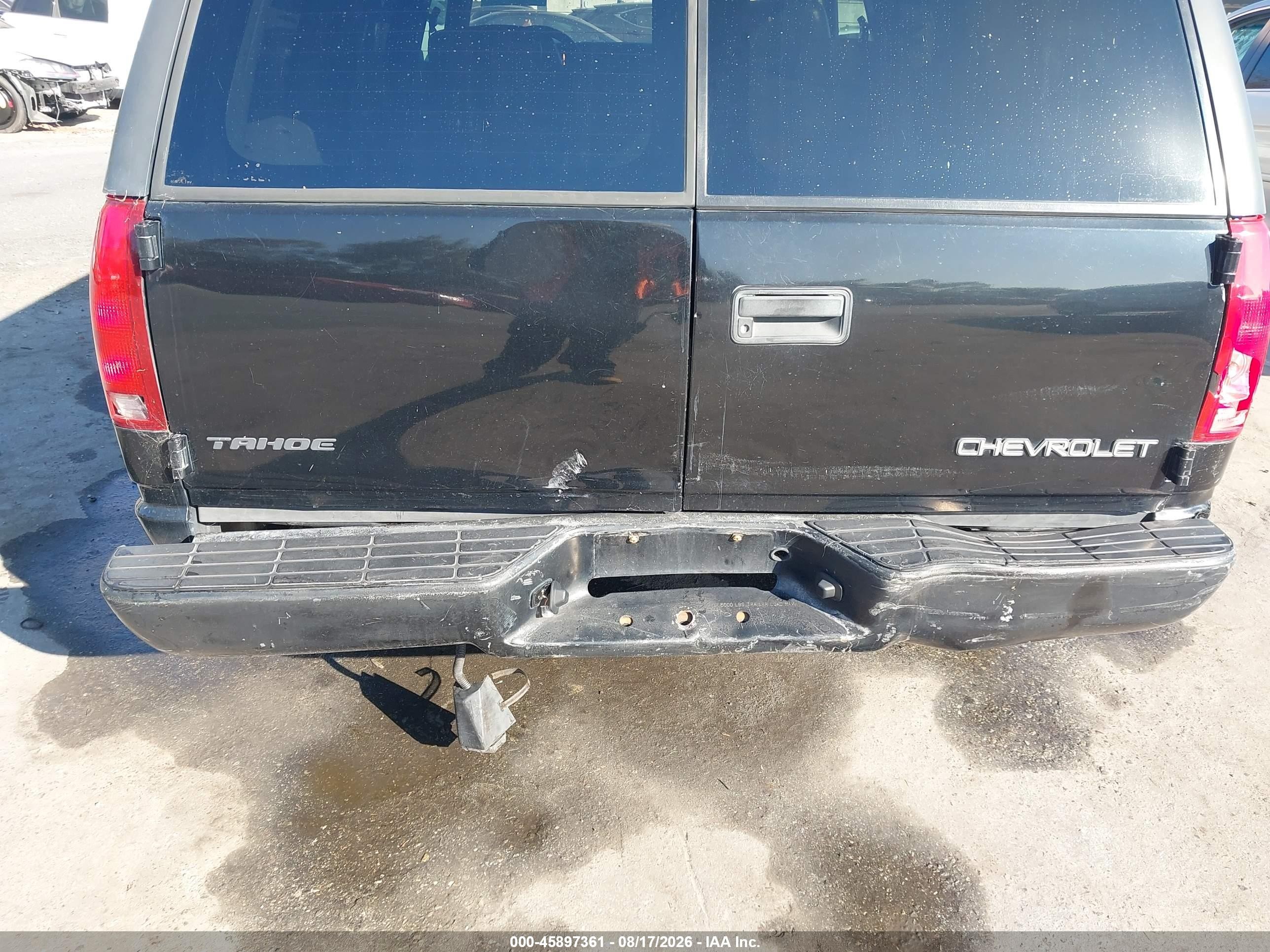 2000 Chevrolet Tahoe Limited Black vin: 1GNEC13R1YR157869