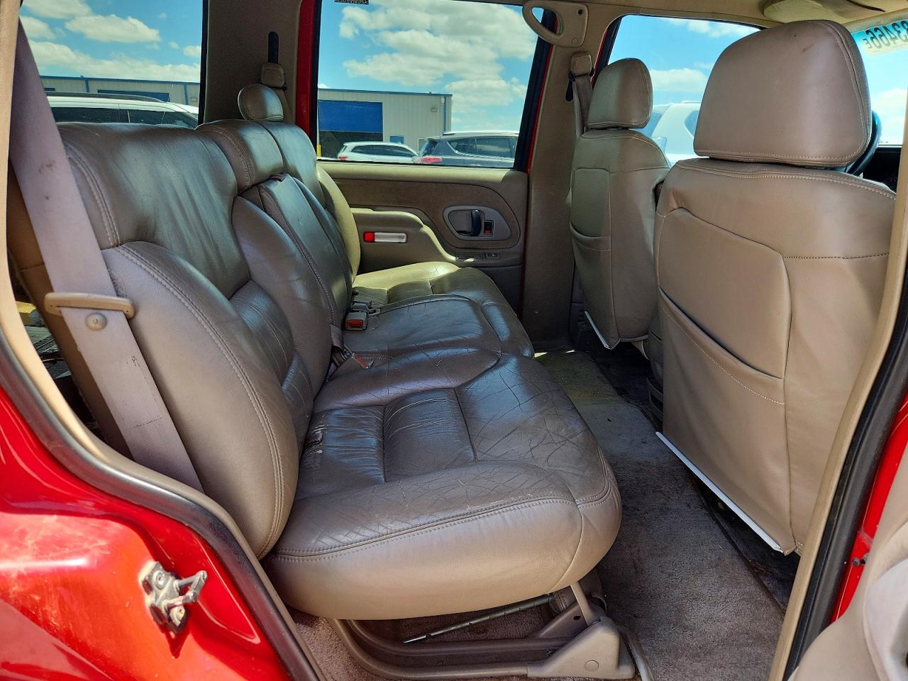 1999 Chevrolet Tahoe C1500 Красный vin: 1GNEC13R2XR101311