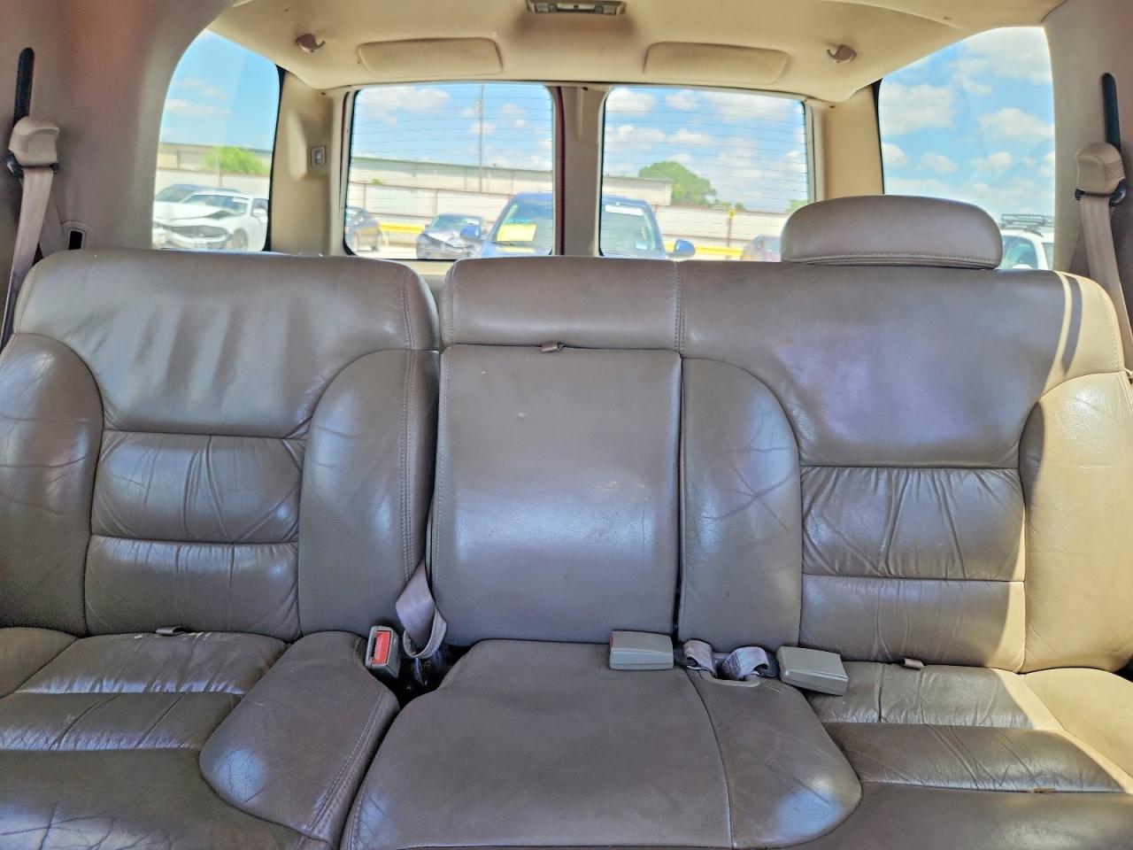 1999 Chevrolet Tahoe C1500 Красный vin: 1GNEC13R2XR101311