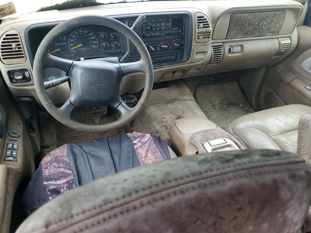 1999 Chevrolet Tahoe C1500 White vin: 1GNEC13R3XJ541701
