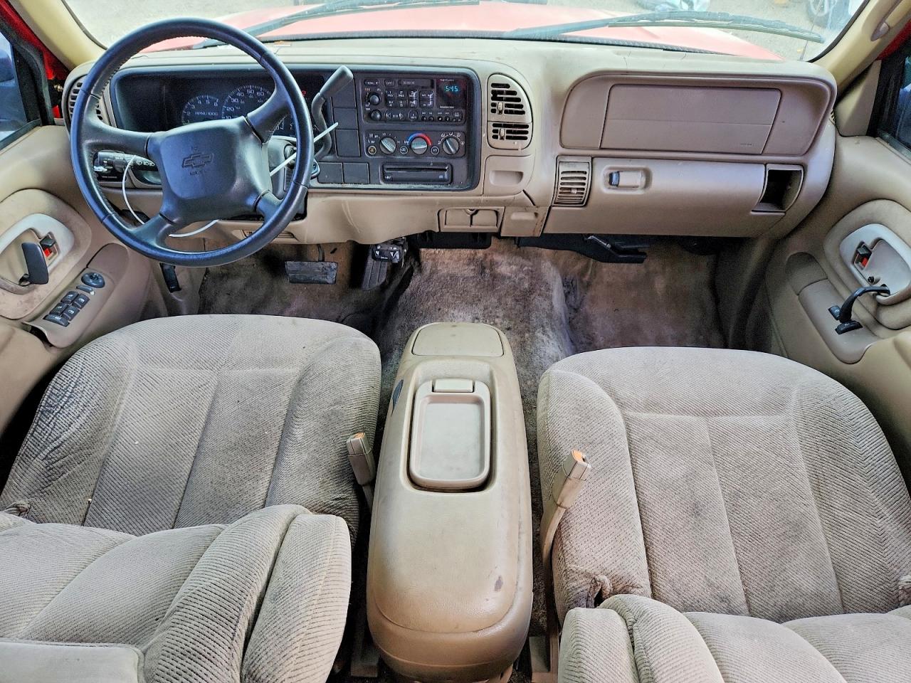 1999 Chevrolet Tahoe C1500 Red vin: 1GNEC13R3XJ543433