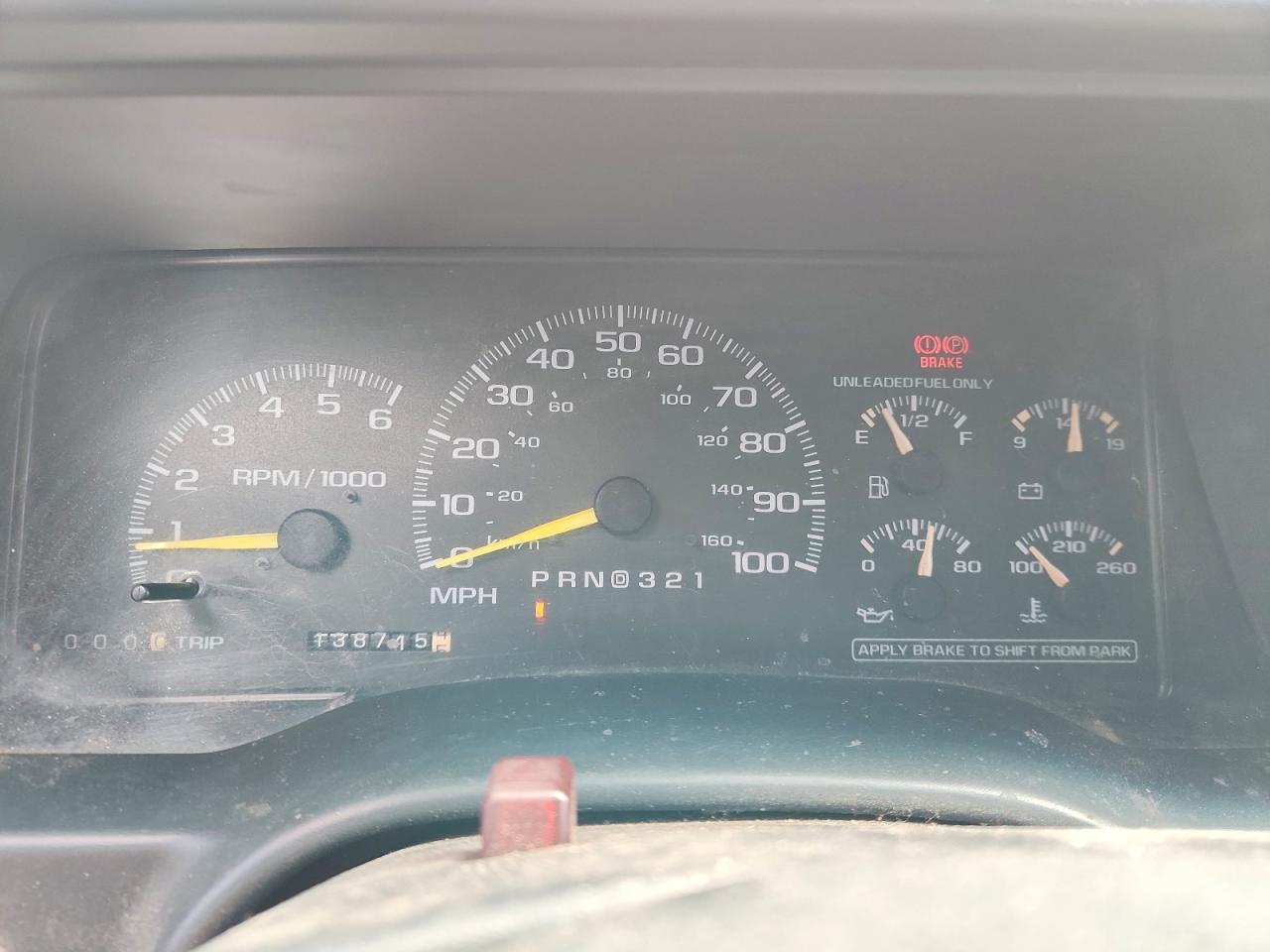 1999 Chevrolet Tahoe C1500 Red vin: 1GNEC13R3XJ543433