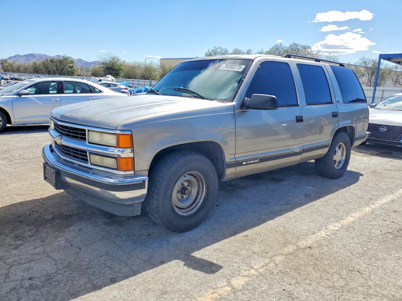 1999 Chevrolet Tahoe C1500 Brown vin: 1GNEC13R3XJ551161